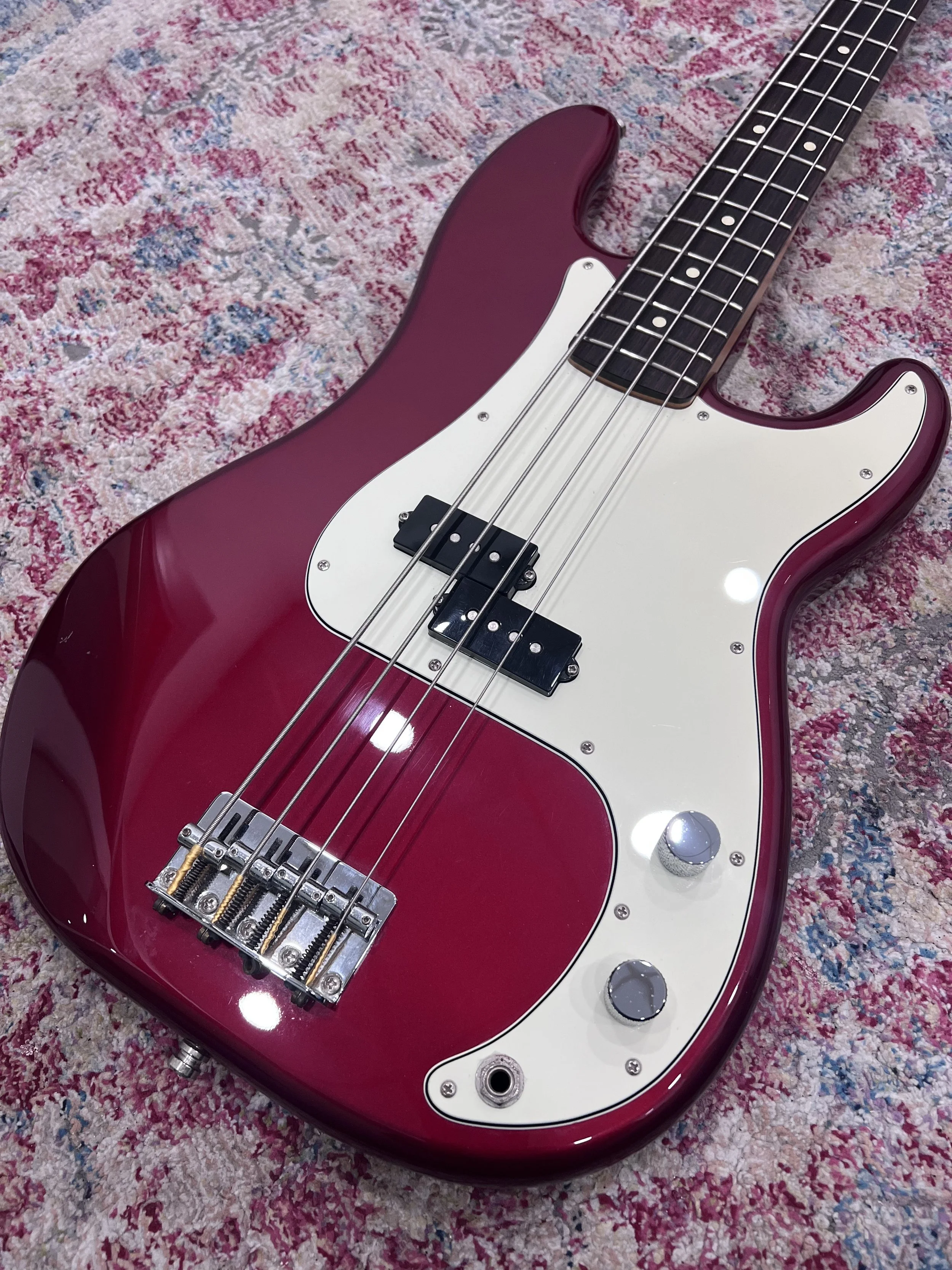 FenderPrecisionBass_red03.jpeg