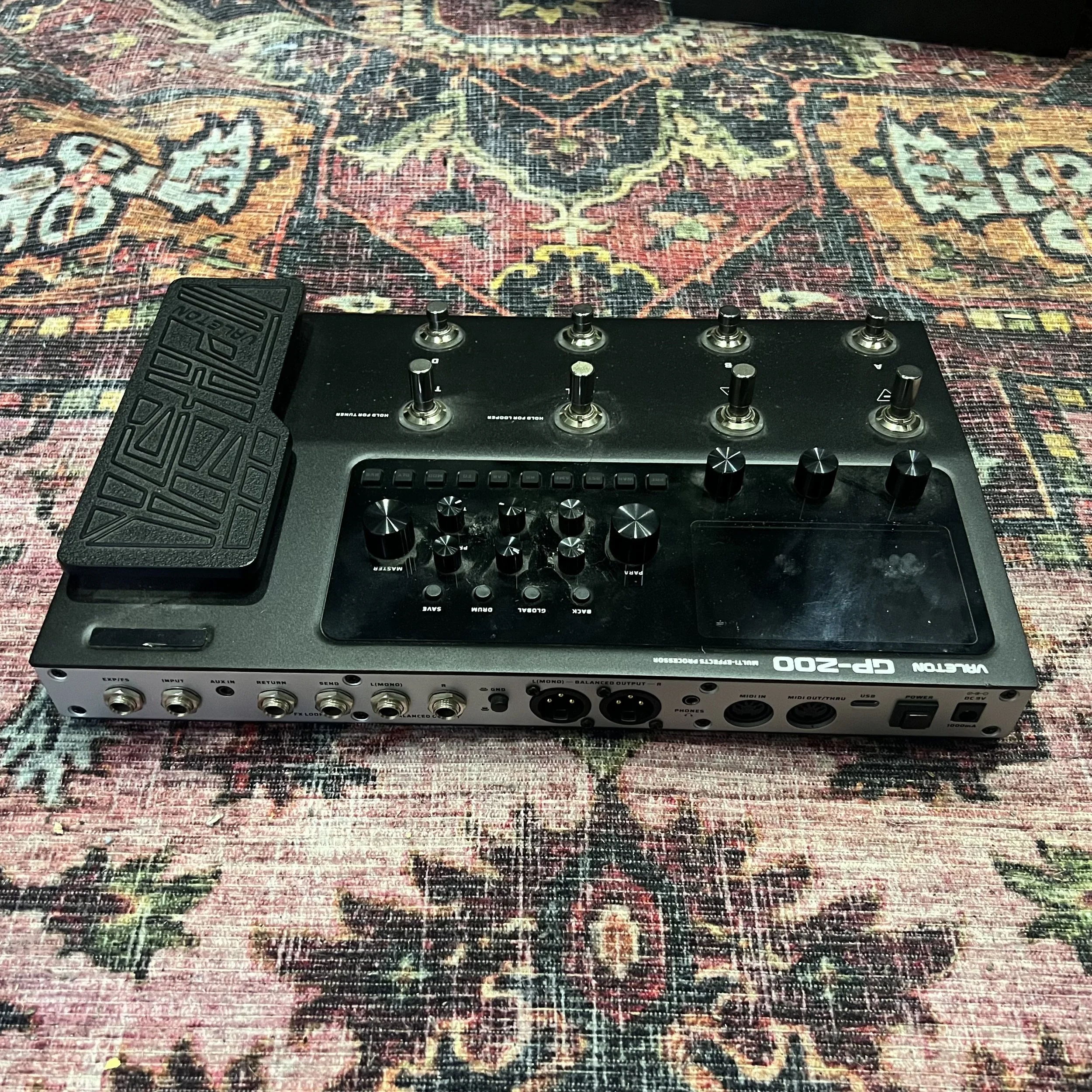 Valeton-GP200-Multieffects-Processor-07.jpeg