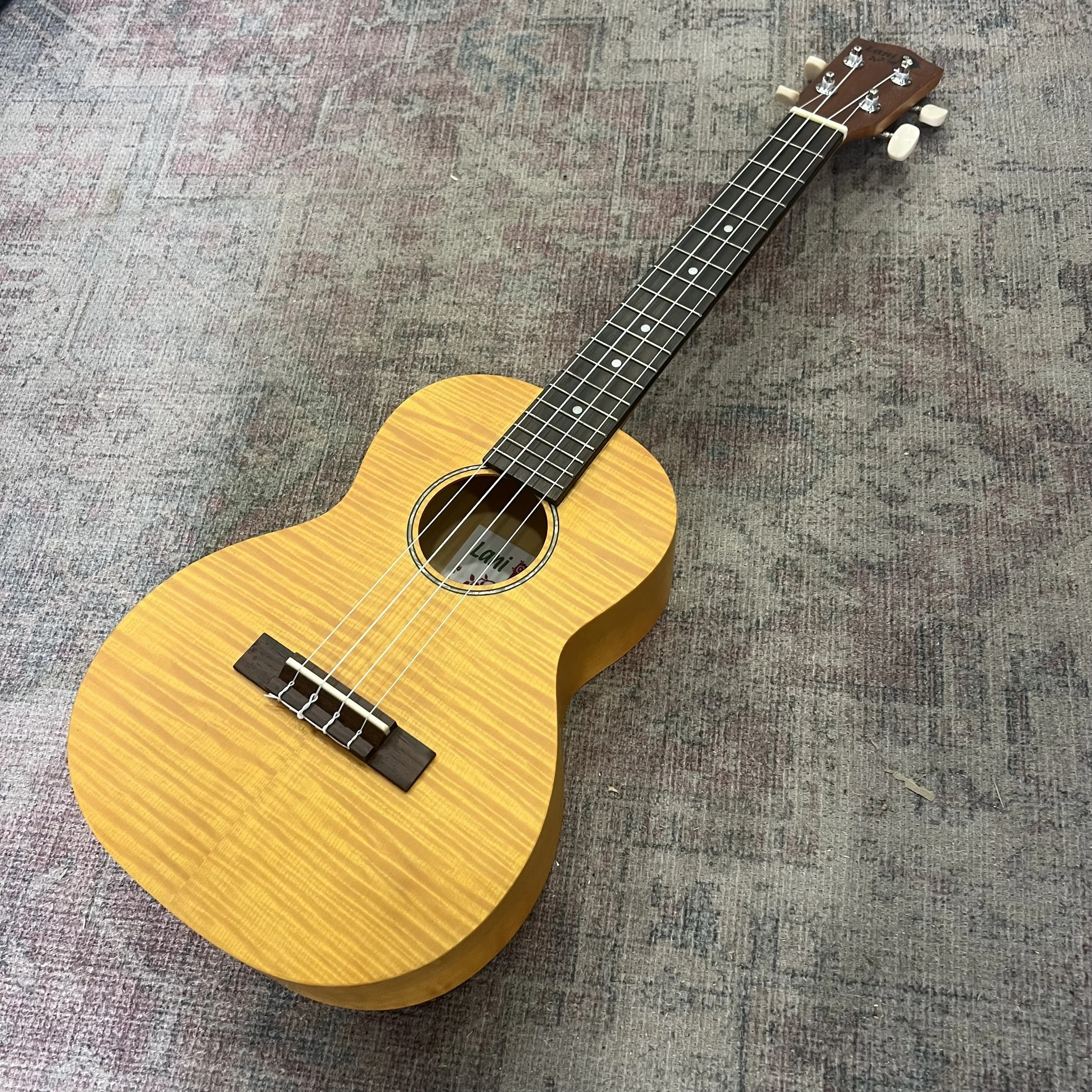 Lani-tenor-ukulele-LT55MO-soft-black-case-03.jpeg