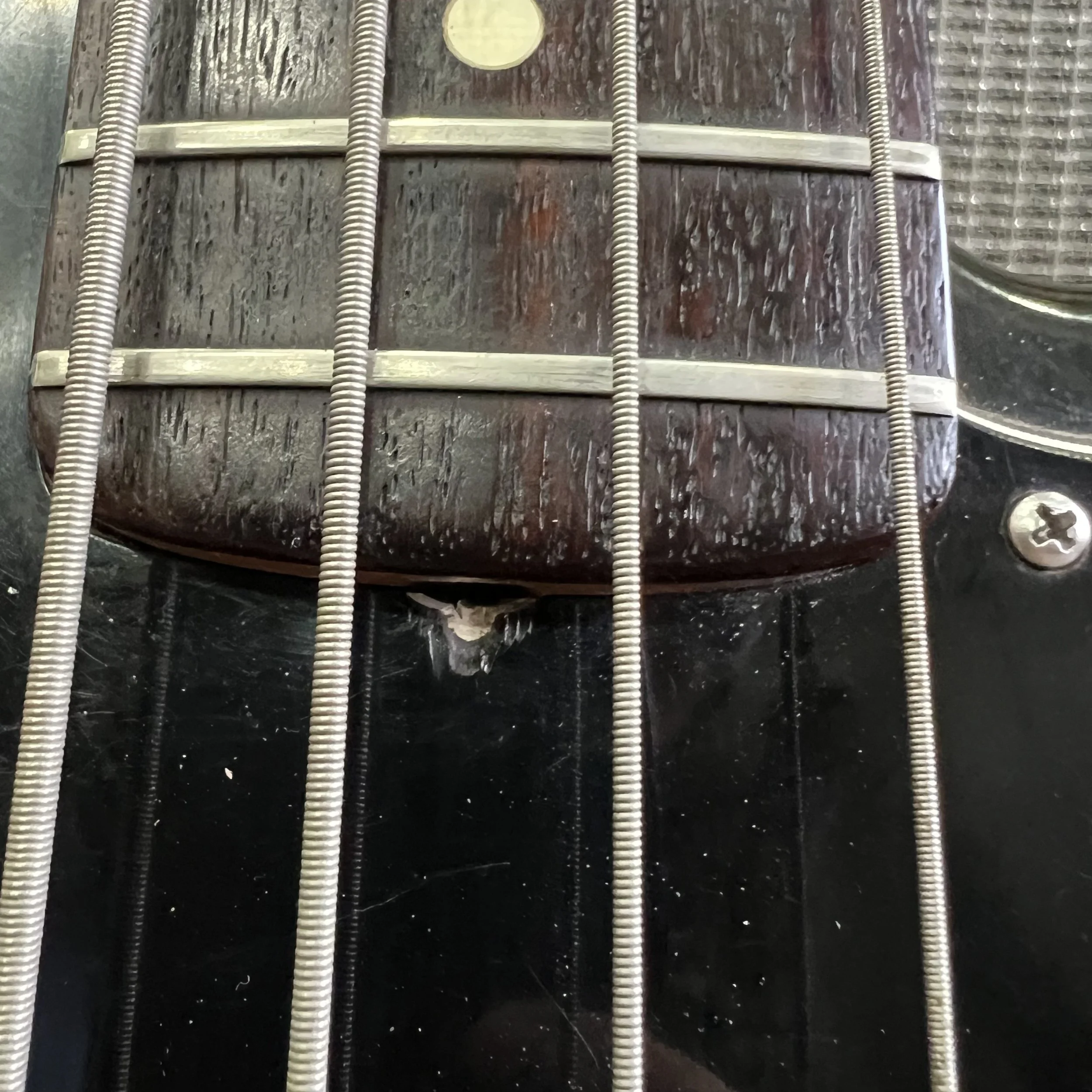 Fender-Precision-Bass-3tonesunburst-018.jpeg