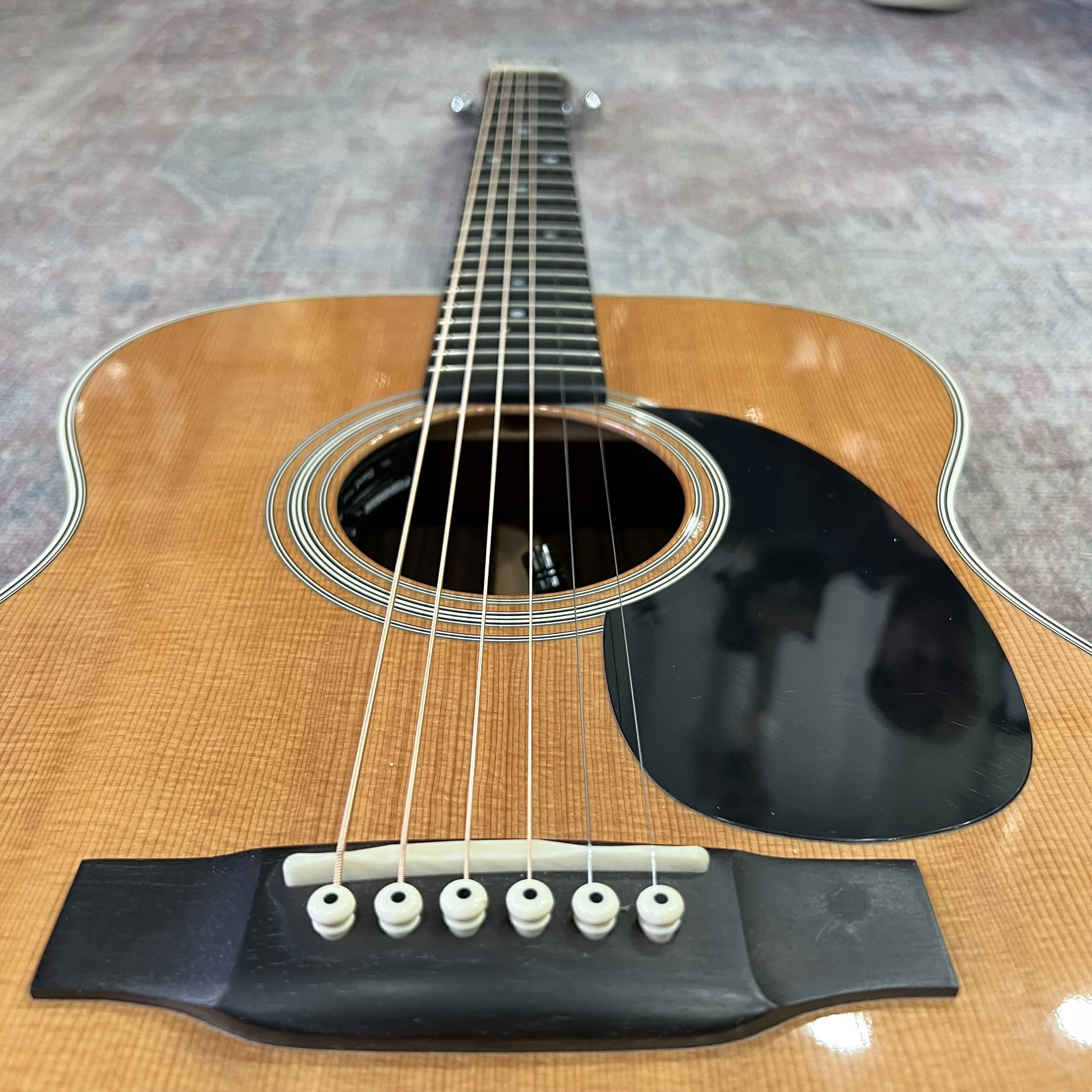 Martin&Co-00028-acoustic-natural-4.jpeg