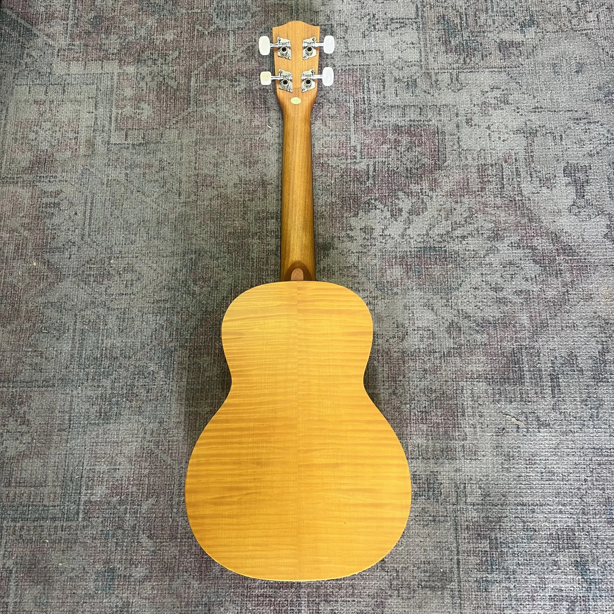 Lani-tenor-ukulele-LT55MO-soft-black-case-08.jpeg