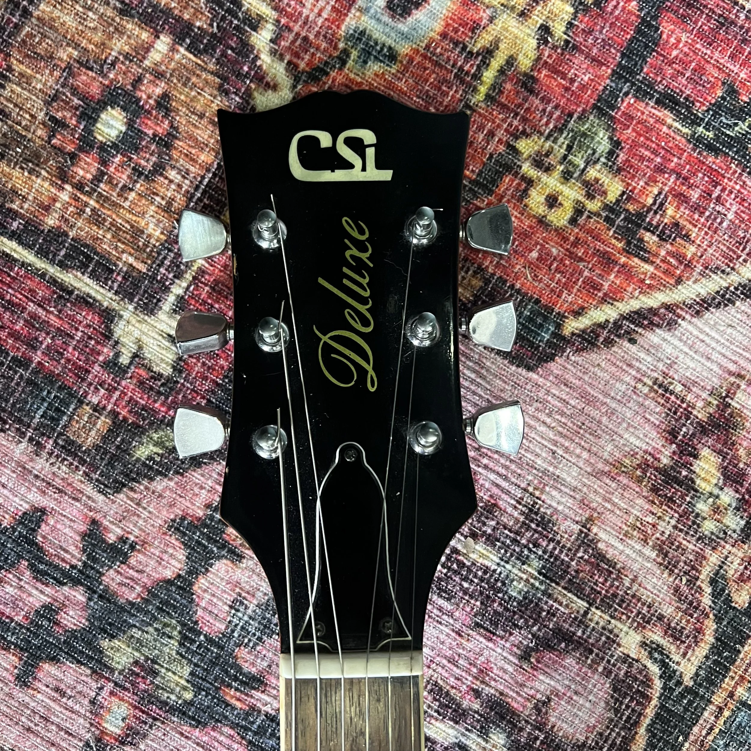 CSL-Deluxe-Goldtop-Guitar-07.jpeg