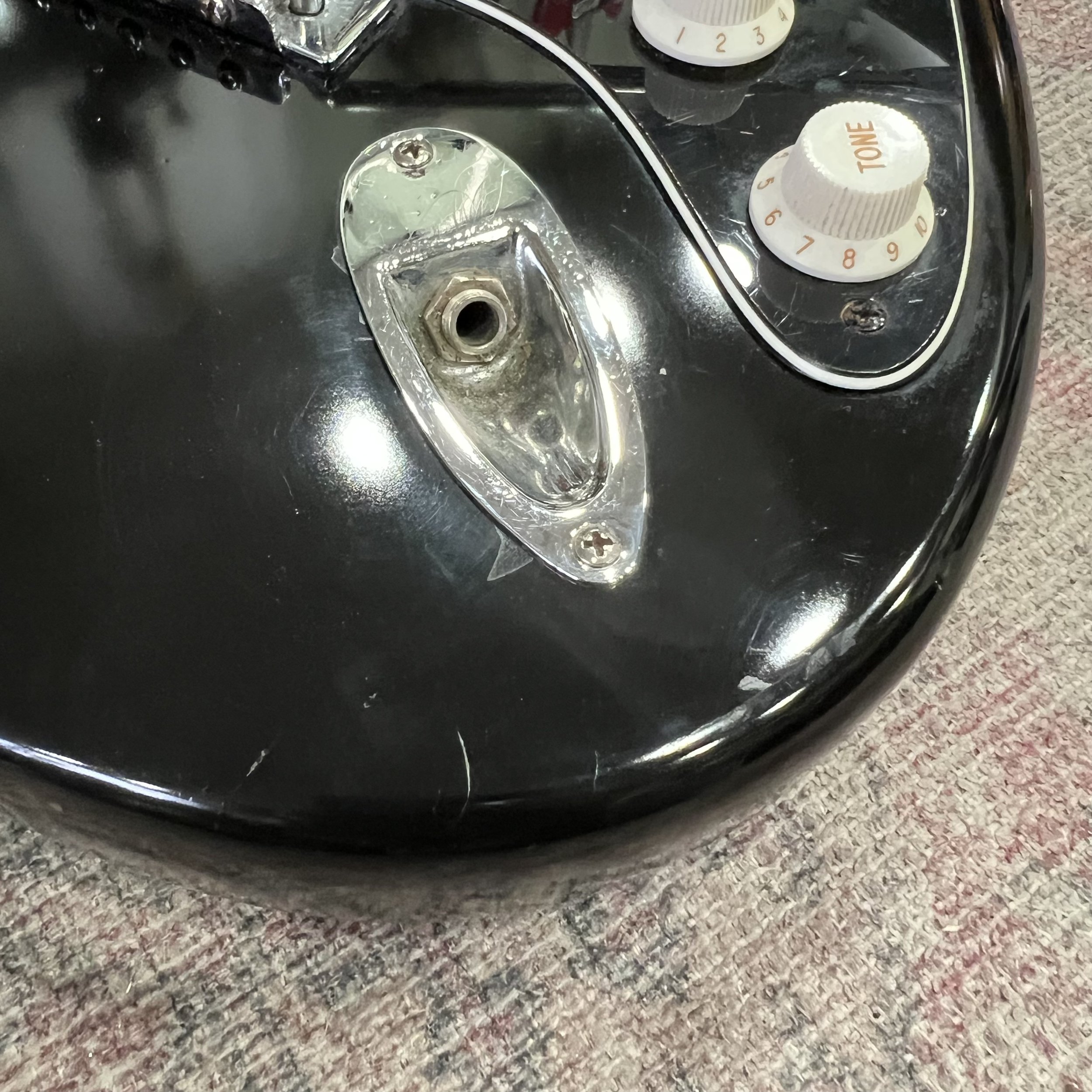 Fender-Stratocaster-Electric-MIM-Guitar-Black-013.jpeg
