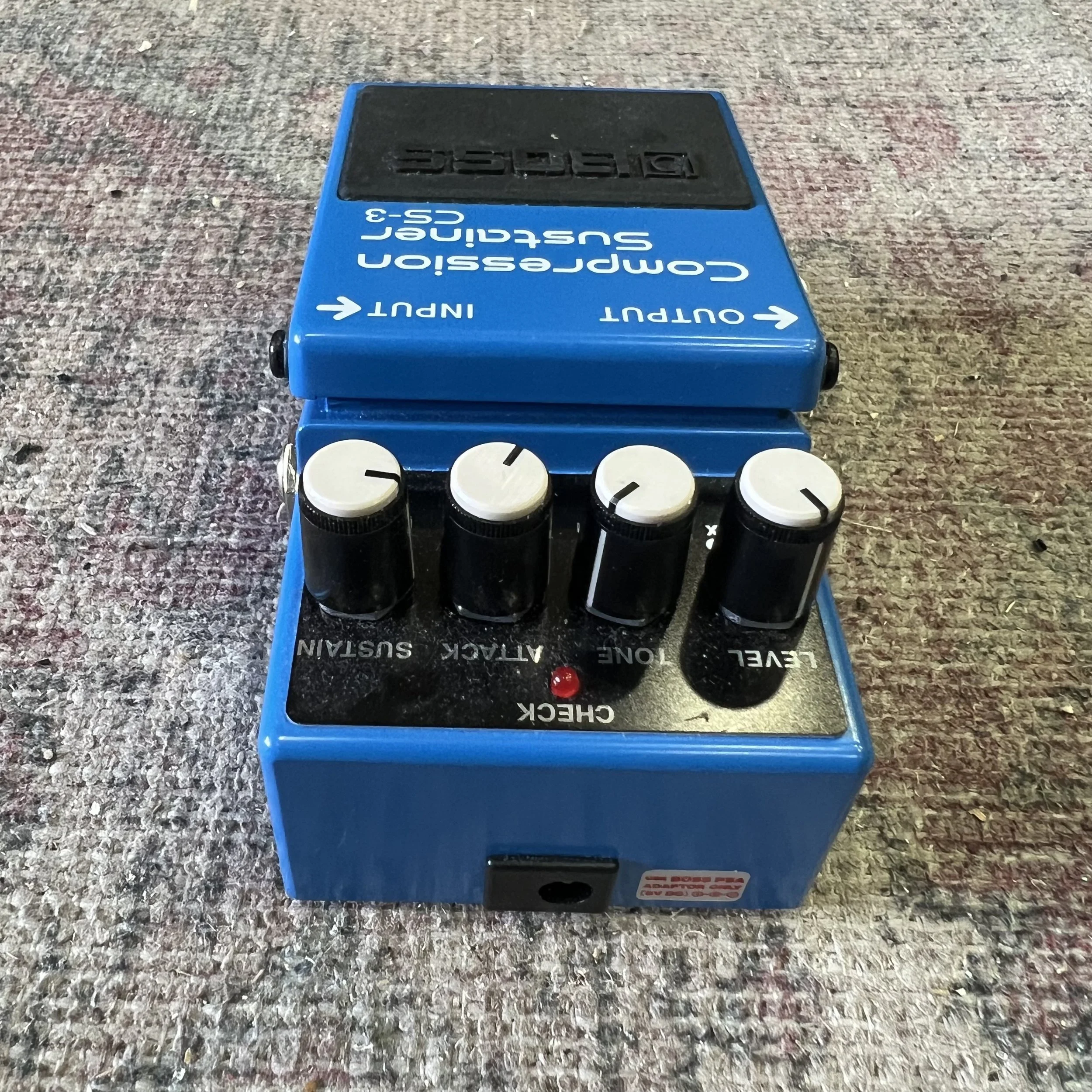 BOSS-compression-sustainer-CS3-guitar-effects-pedal-blue-04.jpeg