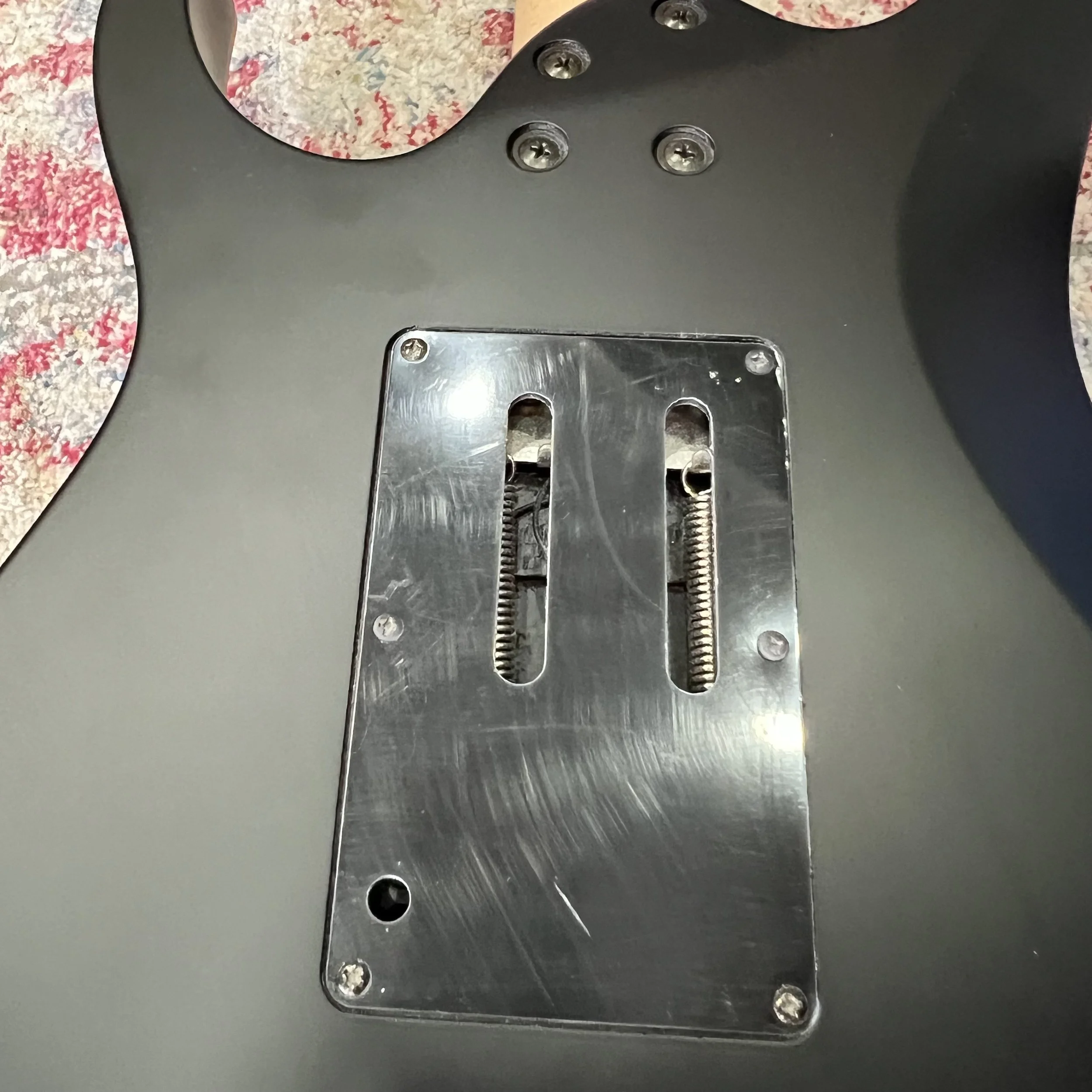 Ibanez-GRG250DX-BlackandRed-Guitar-012.jpeg