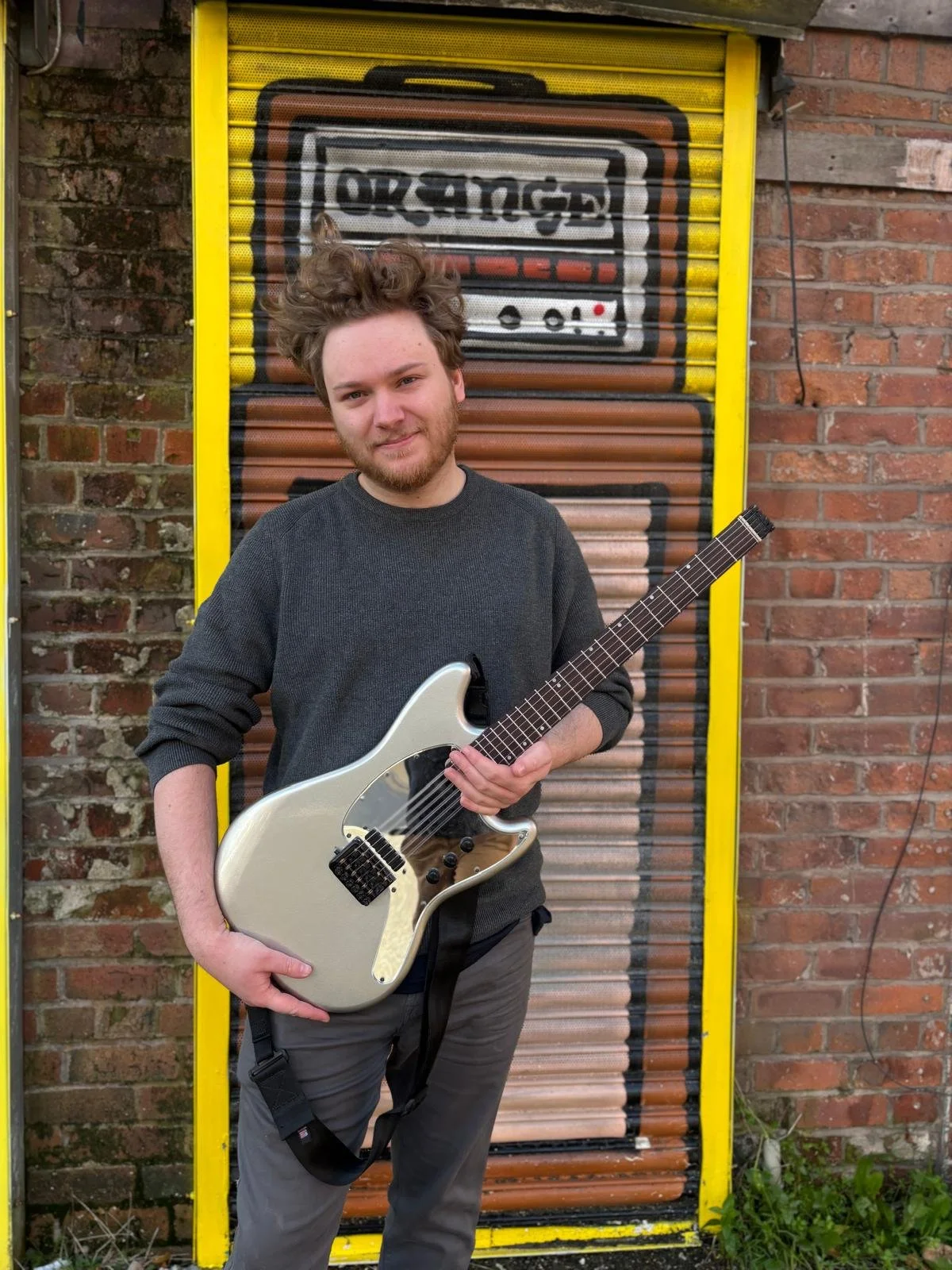 Shortscale Headless Offset, silver pickguard