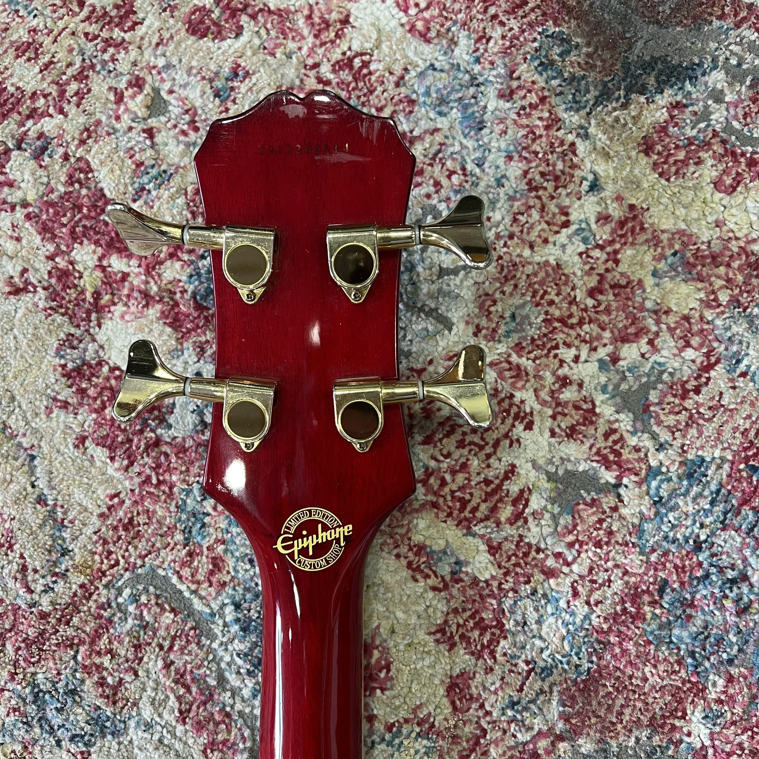 EpiphoneAllenWoodyWildKatWineRed_09.jpeg