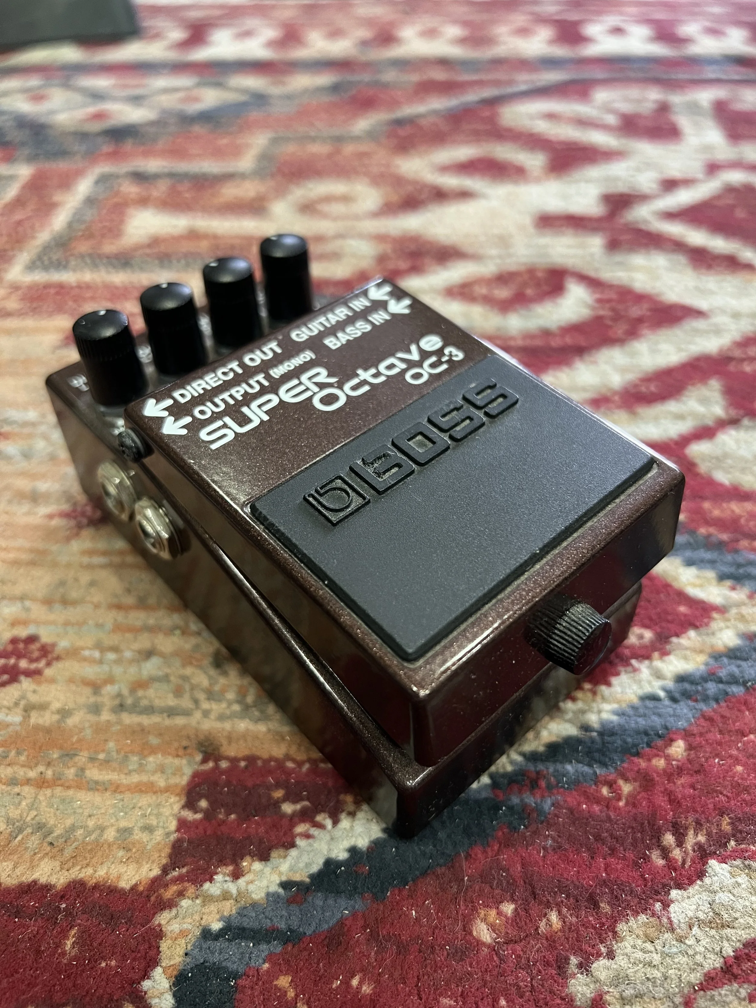 BOSS-Super-Octave-OC3-guitar effects-pedal-brown-04.jpeg