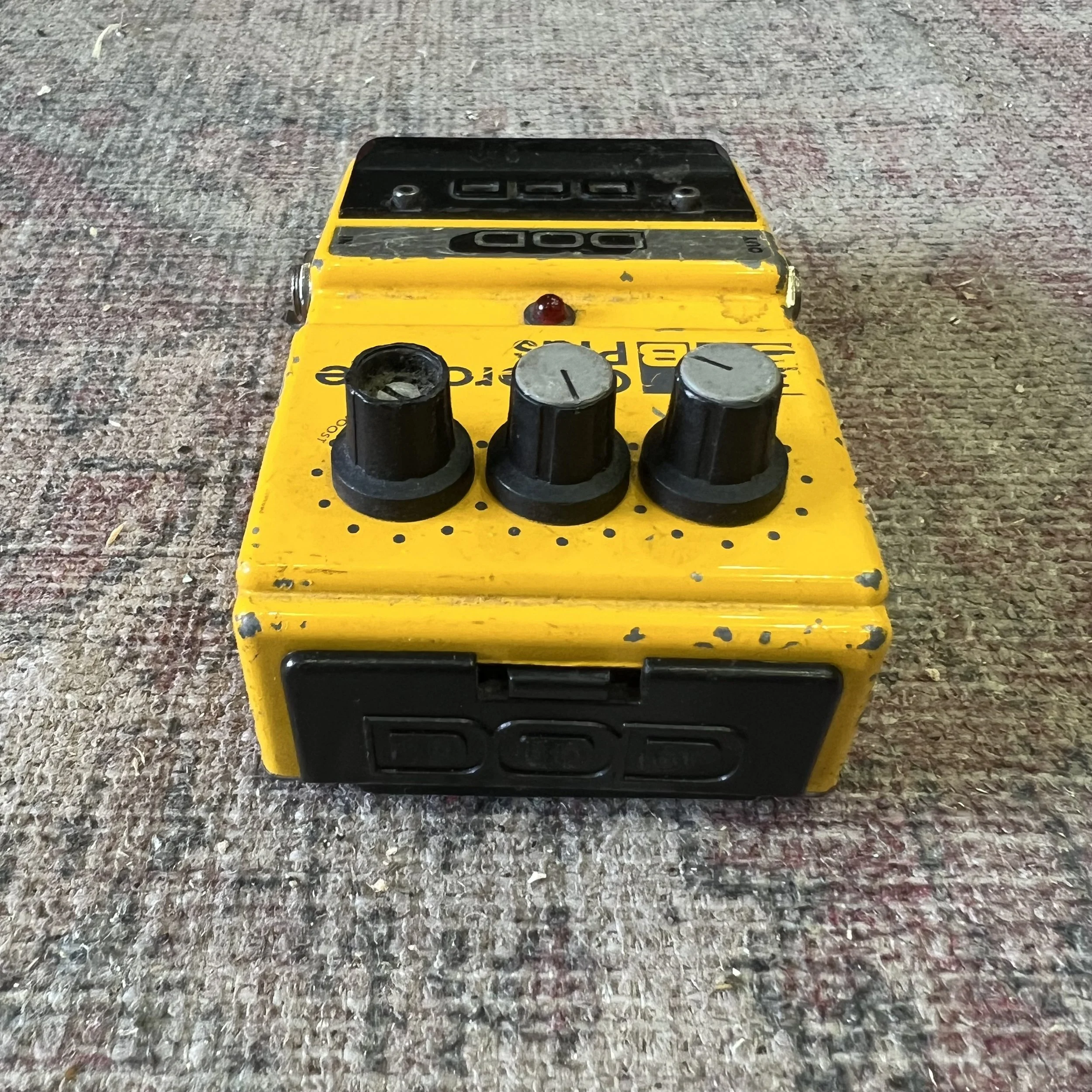DOD-overdrive-plus-FX50B-yellow-guitar-effects-pedal-04.jpeg