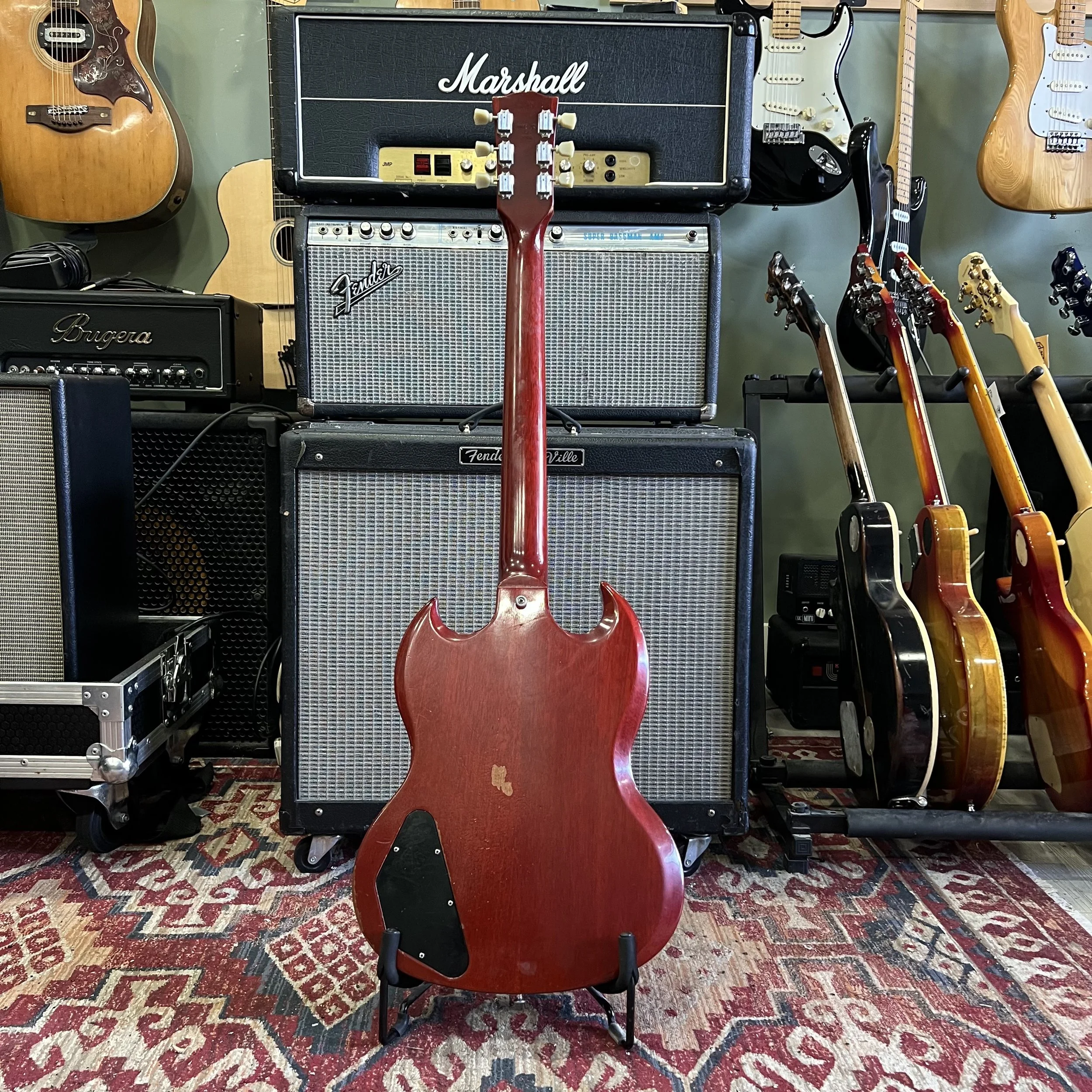 Gibson-SG-Standard-electric-Guitar-HeritageCherry-07.jpeg