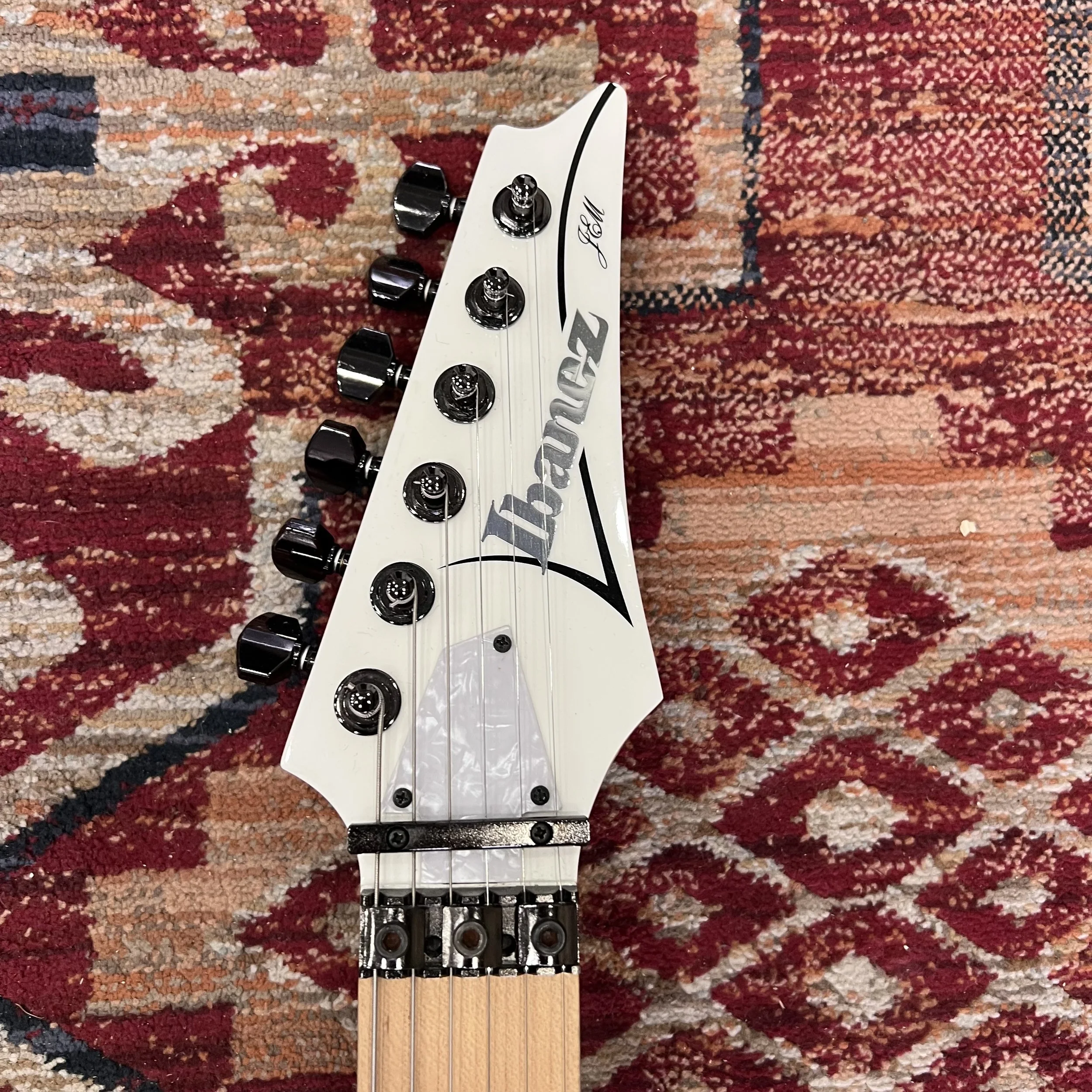 Ibanez-JEM-MIJ-White-010.jpeg