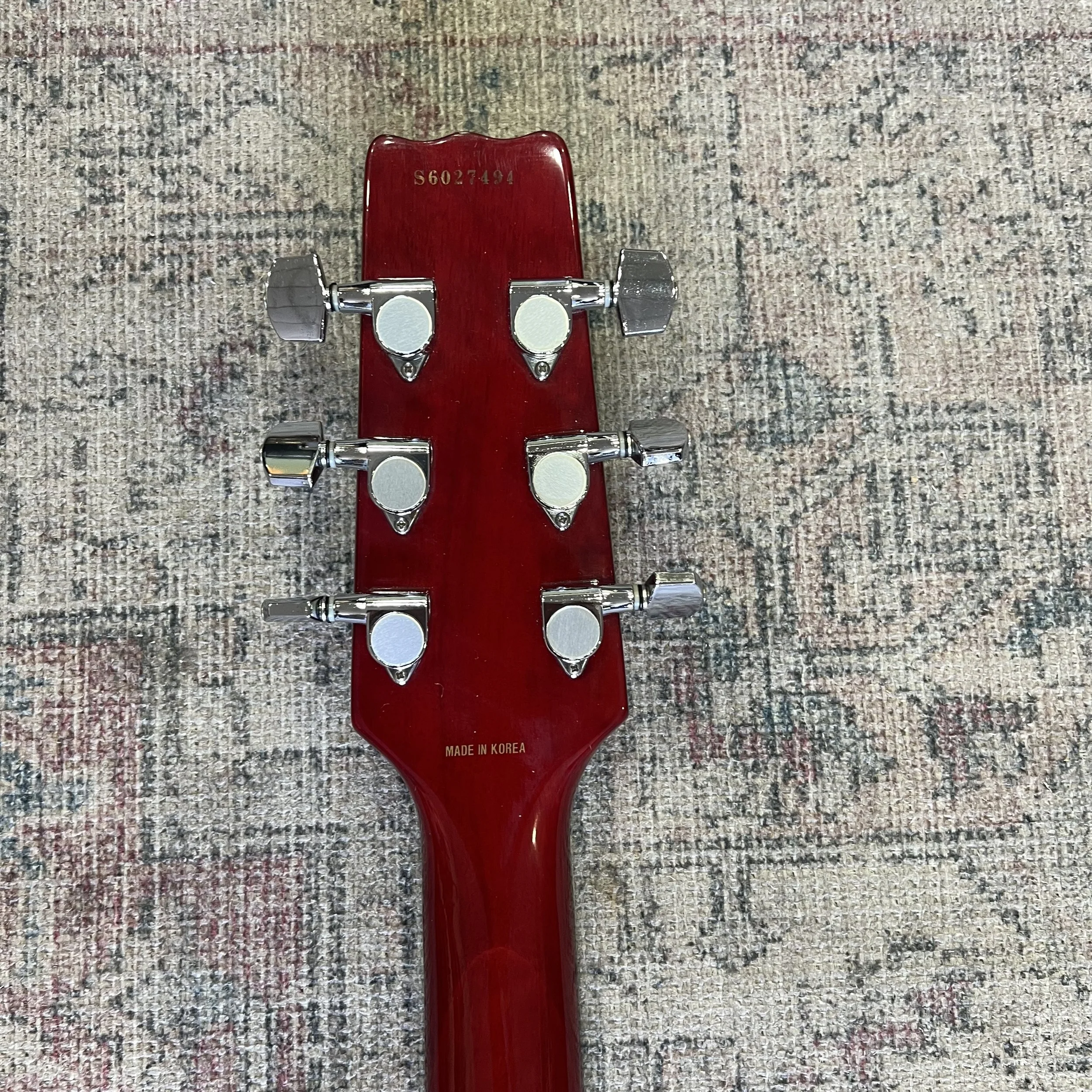Vantage-635V-semi-hollow-electric-guitar-CherryRed-011.jpeg