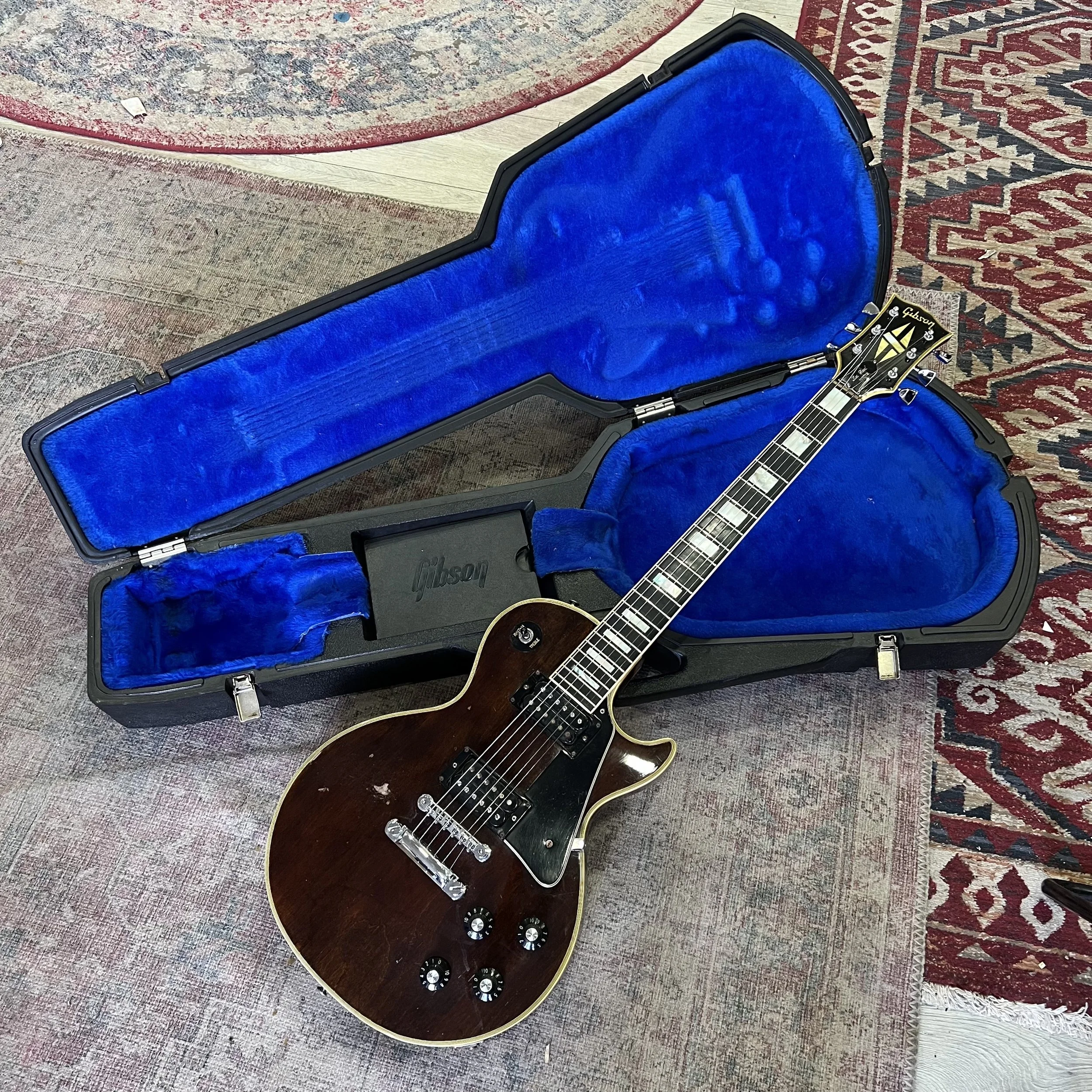 Gibson-Les-Paul-Custom-Vintage-Electric-Guitar-Walnut-011.jpeg