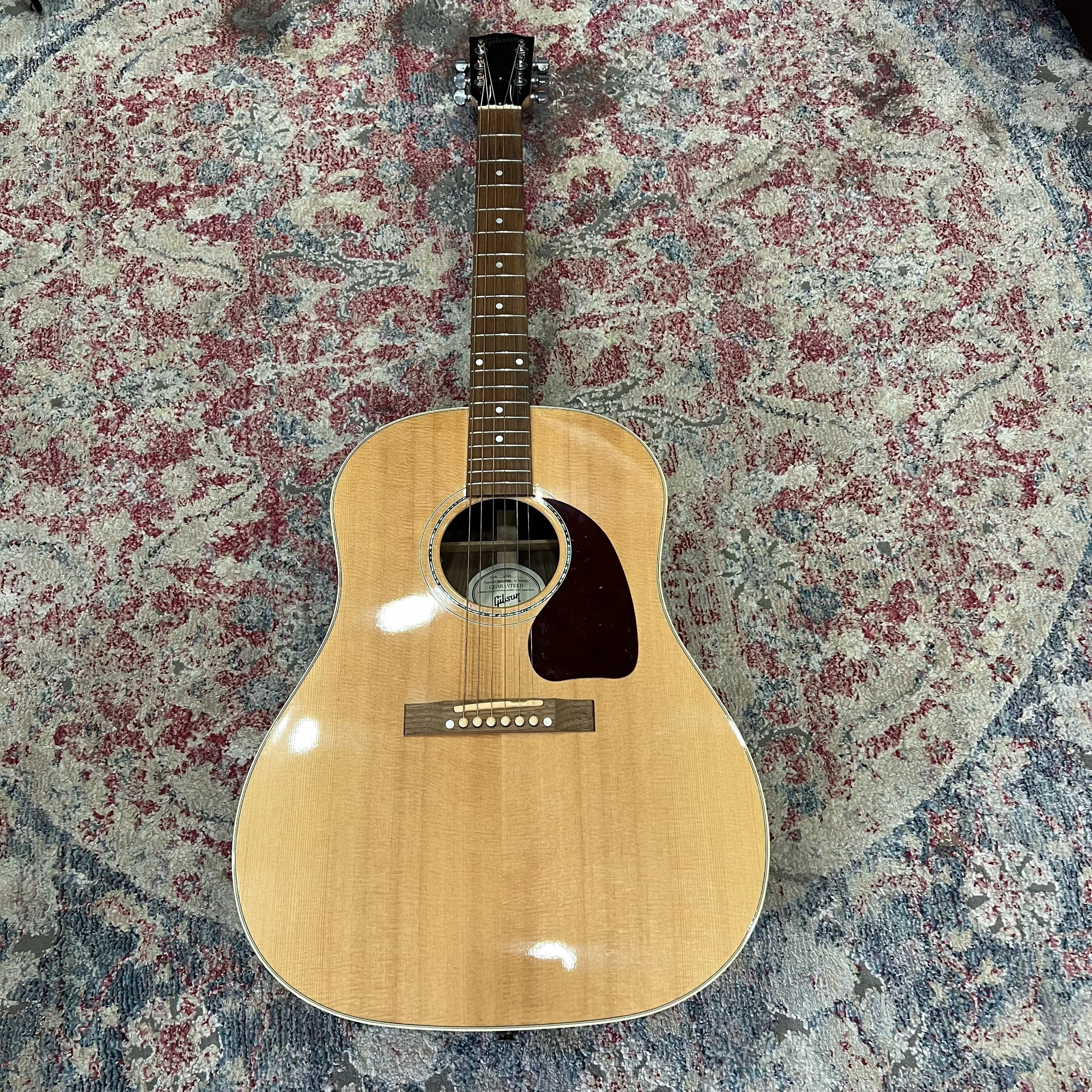 Gibson-J15-Acoustic-Guitar-Antique-Natural-01.jpeg
