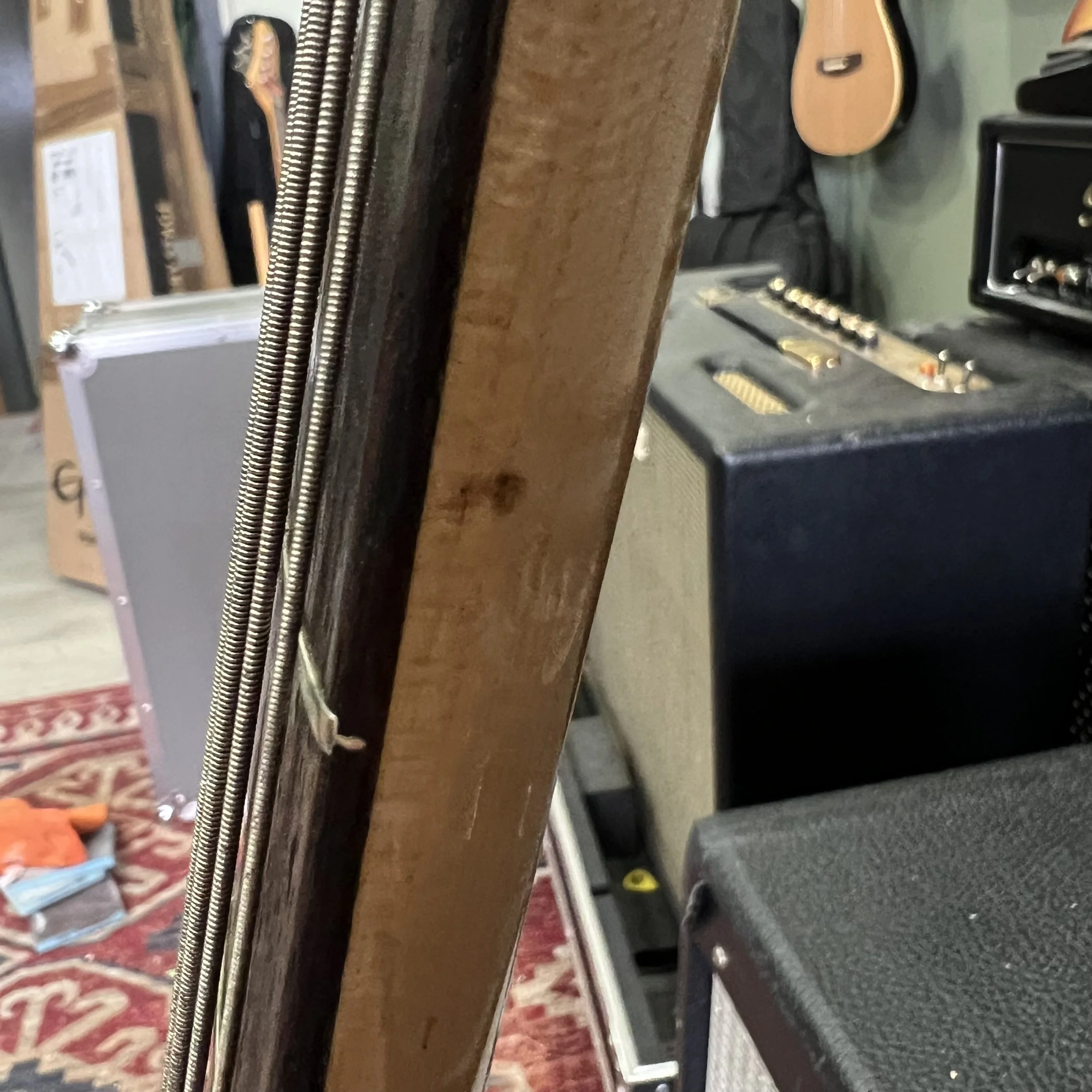 Fender-Precision-Bass-3tonesunburst-021.jpeg
