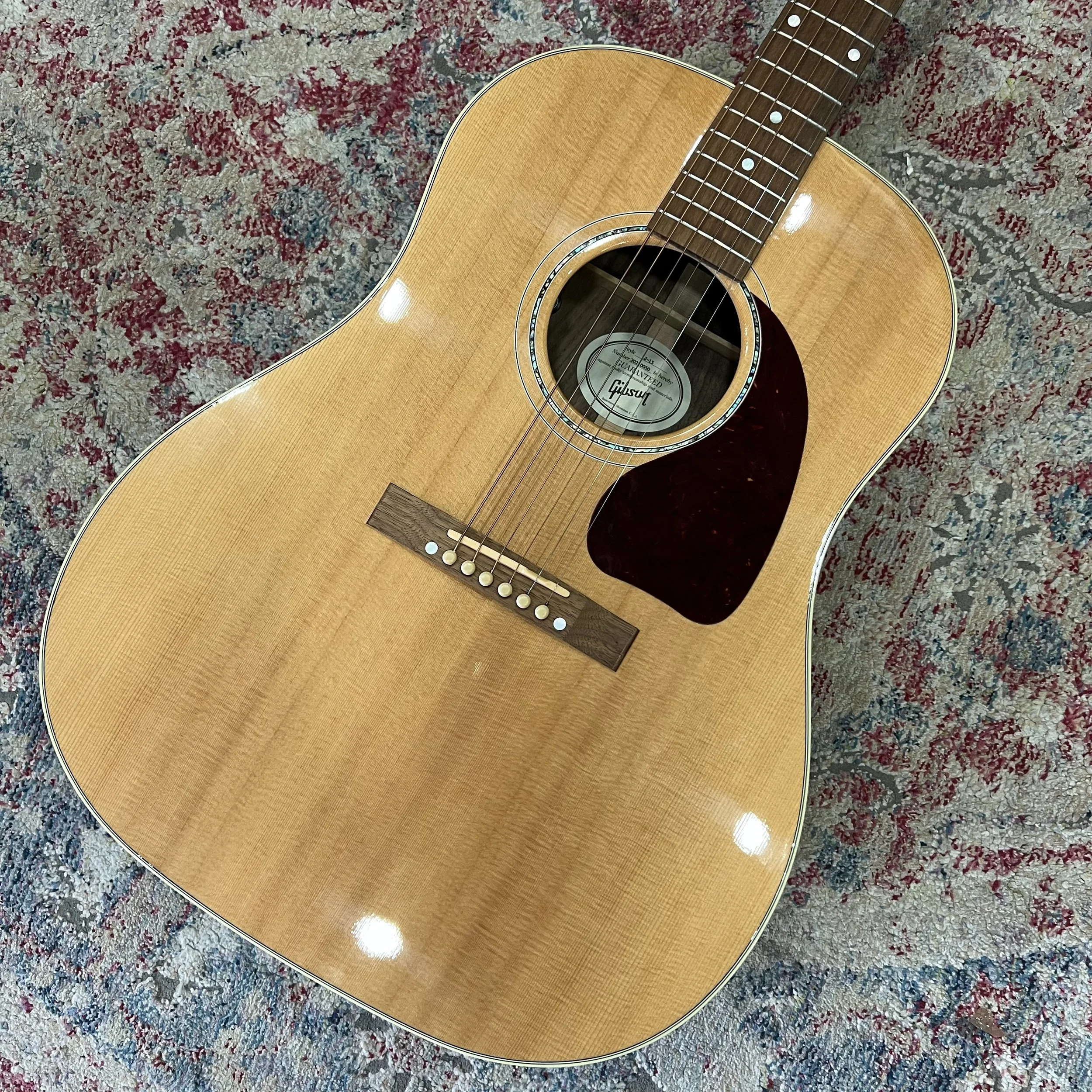 Gibson-J15-Acoustic-Guitar-Antique-Natural-02.jpeg