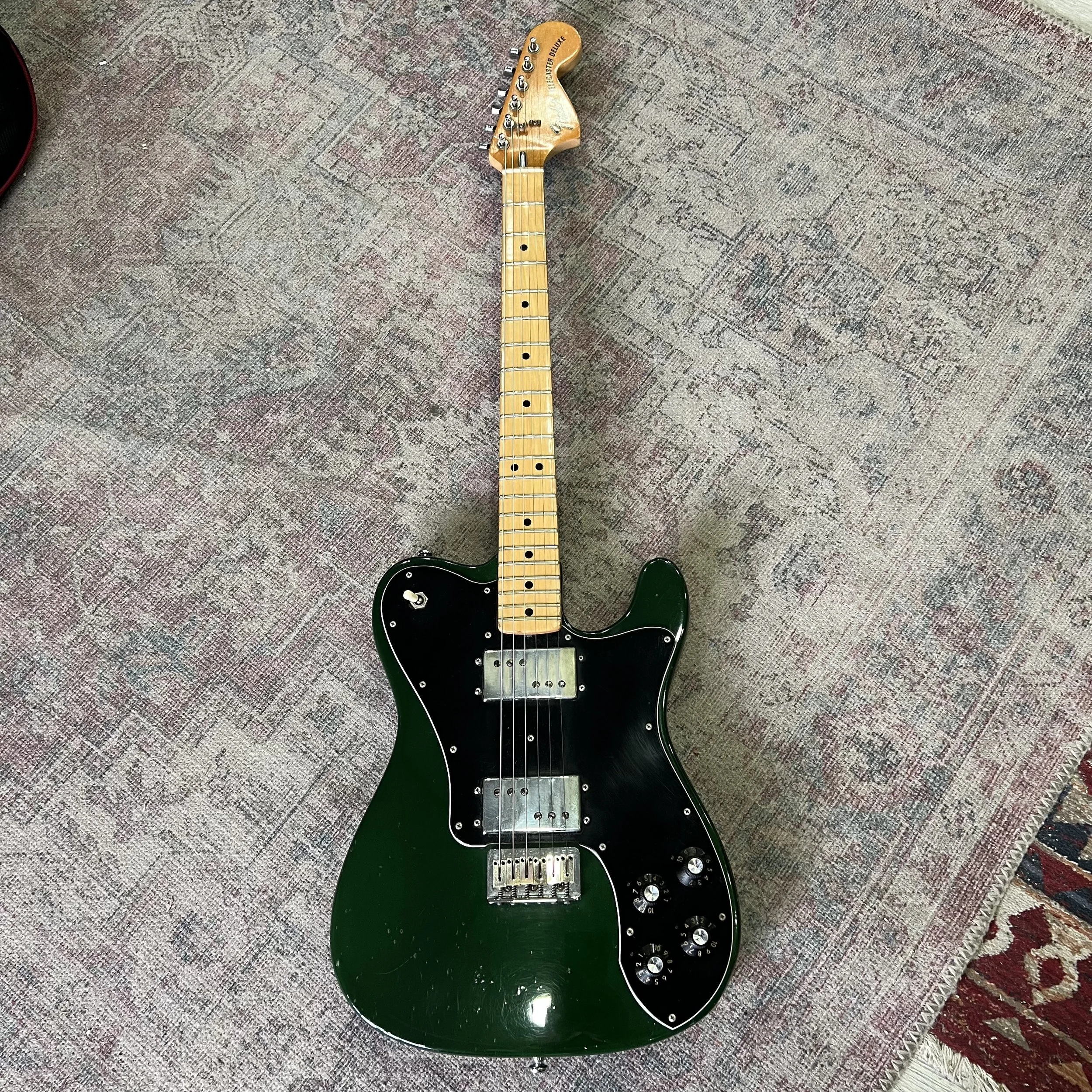 Fender-Telecaster-Deluxe-Metallic-green-Electric-Guitar-01.jpeg