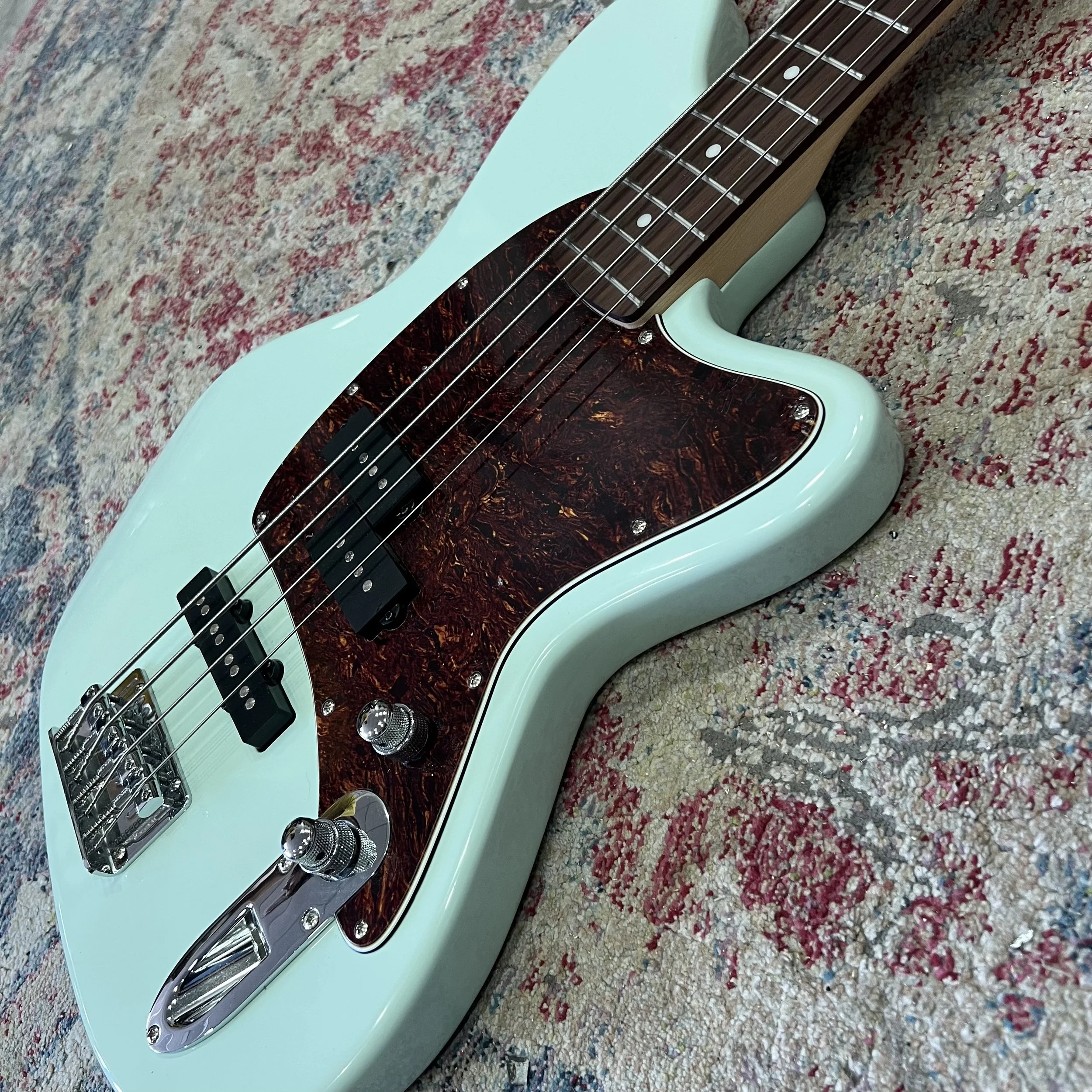 Ibanez-Talma-Bass-Guitar-TMB100-MintGreen-03.jpeg