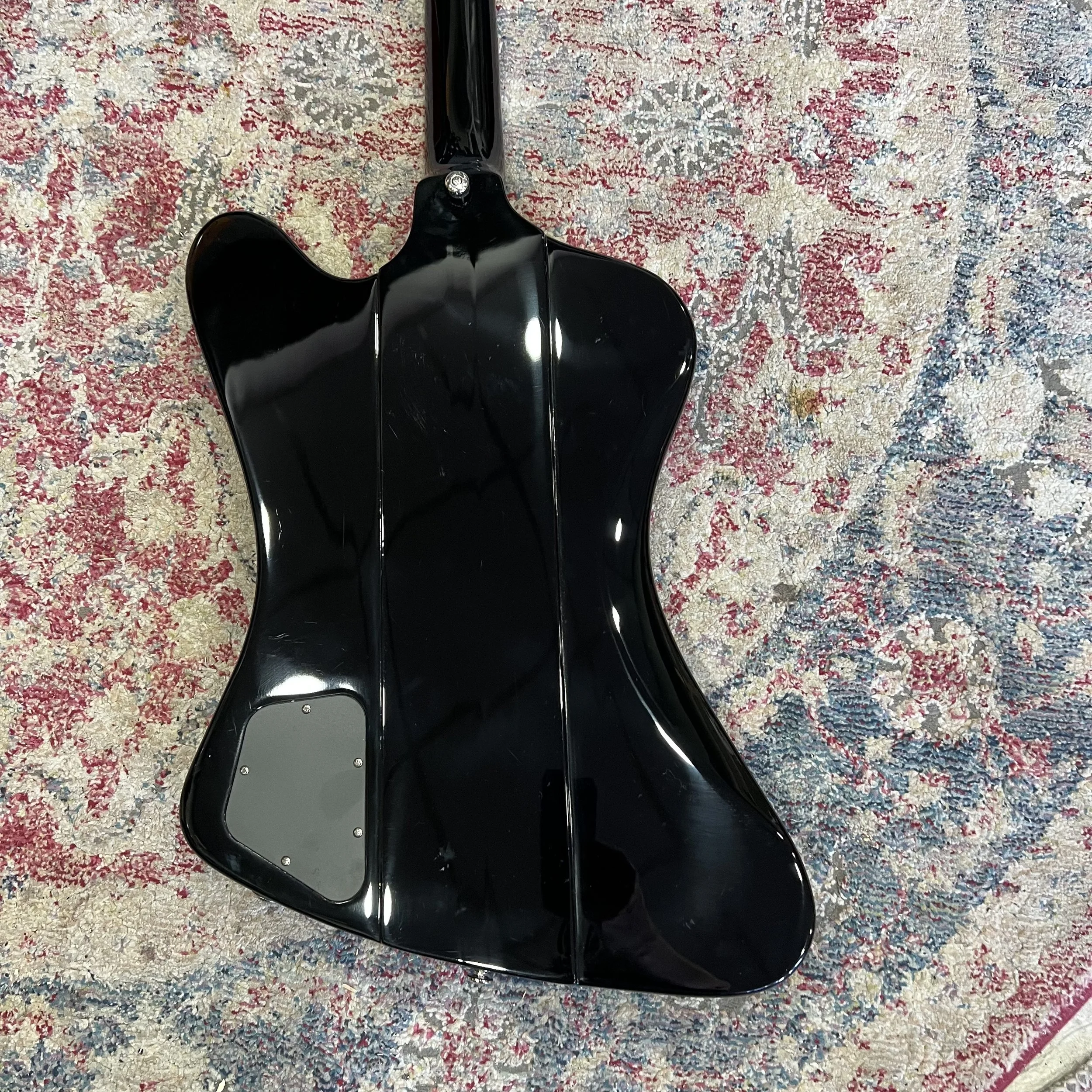 Epiphone-Thunderbird-Bass-09.jpeg