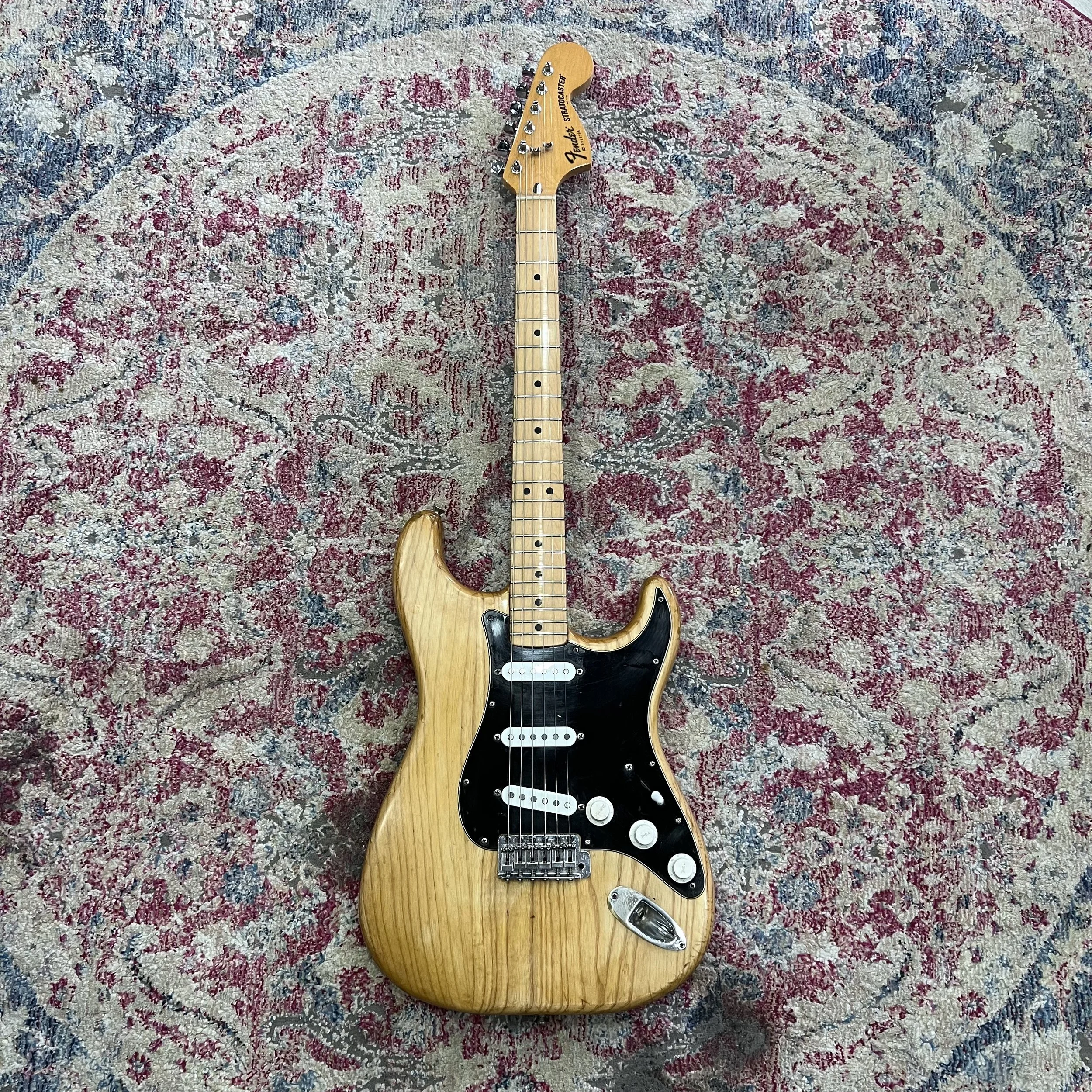 Fender70sStratocasterNaturalVintage_01.jpeg