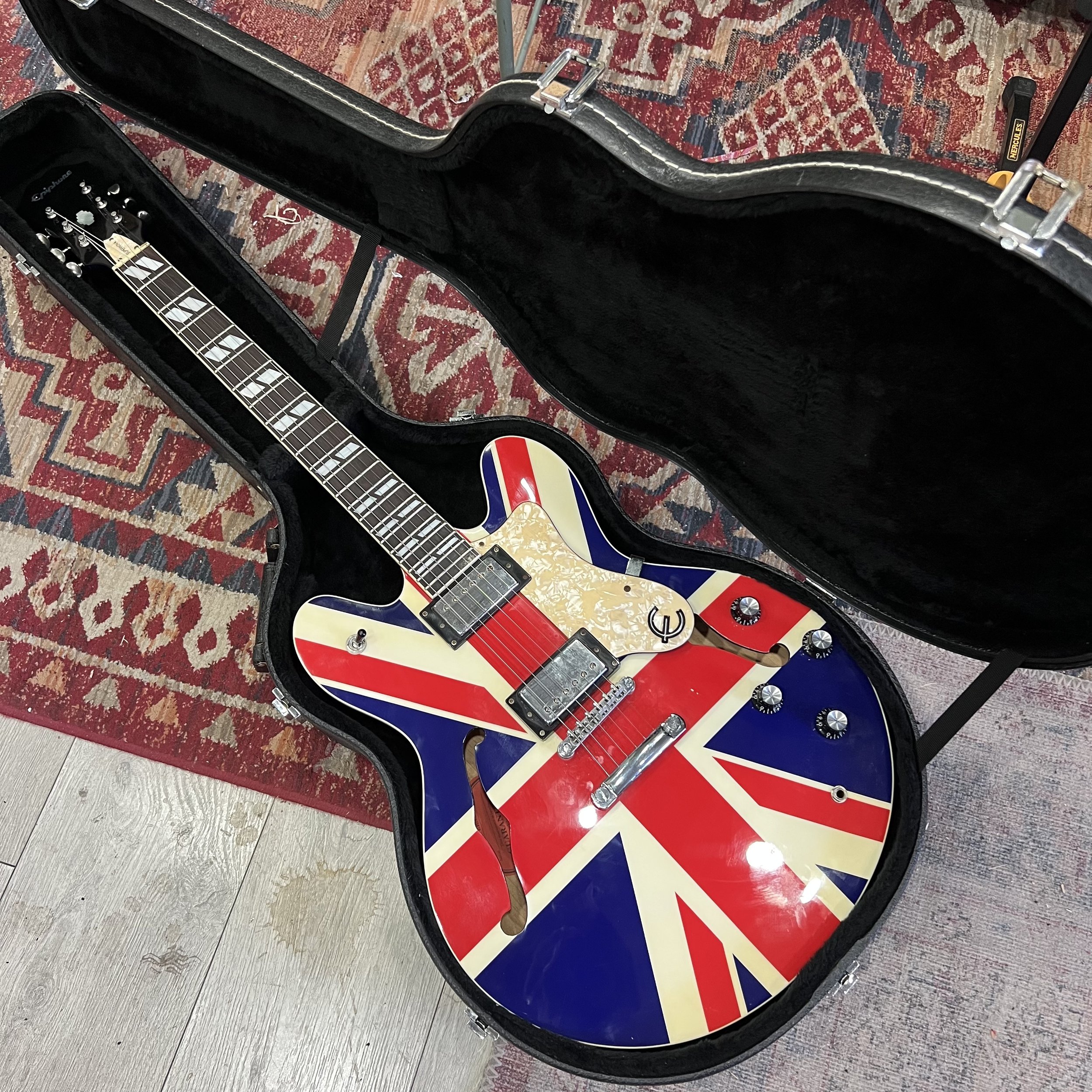 Epiphone-Supernova-Electric-Guitar-UnionJack-012.jpeg