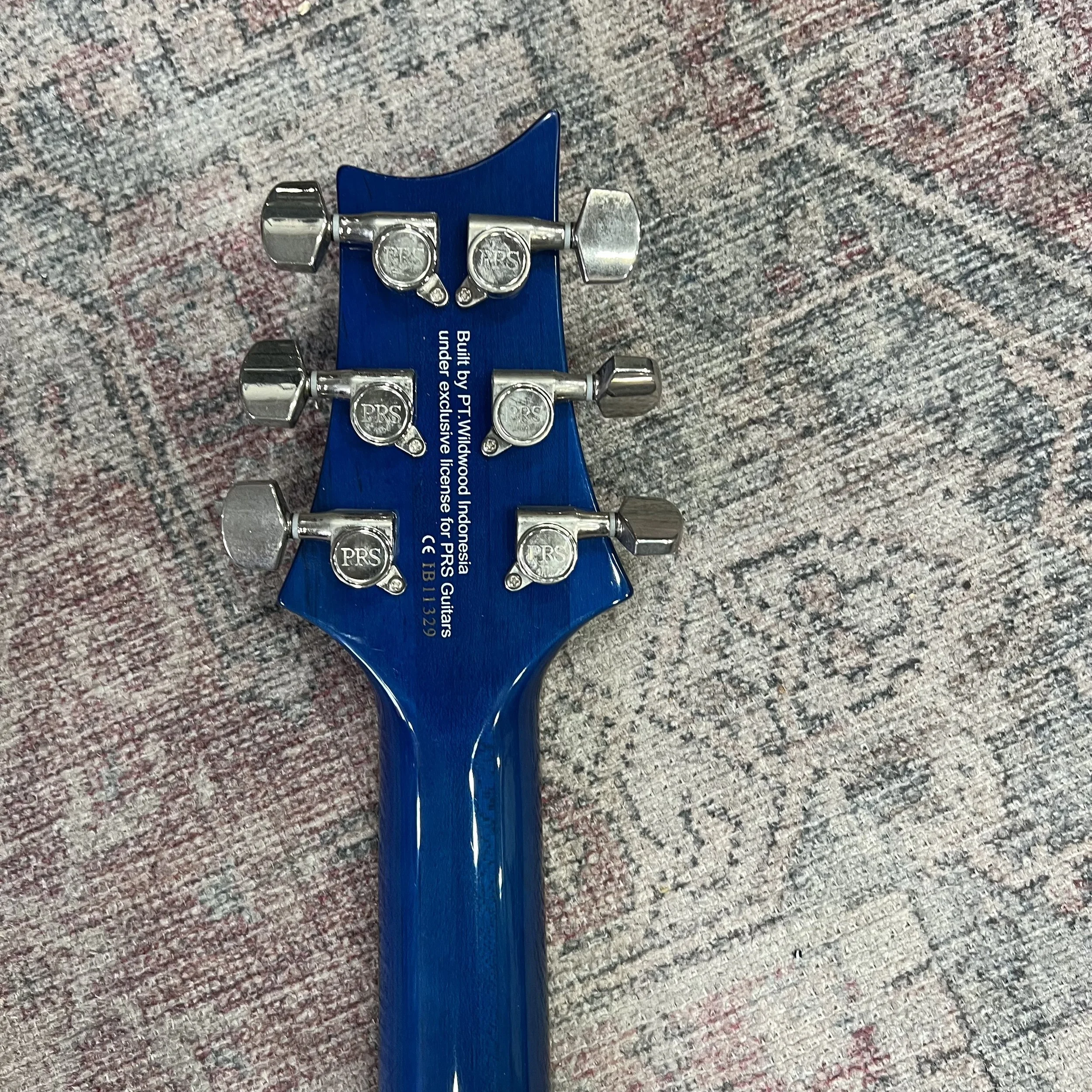 PRS-SE-Standar-Electric-Guitar-Translucent-Blue-010.jpeg