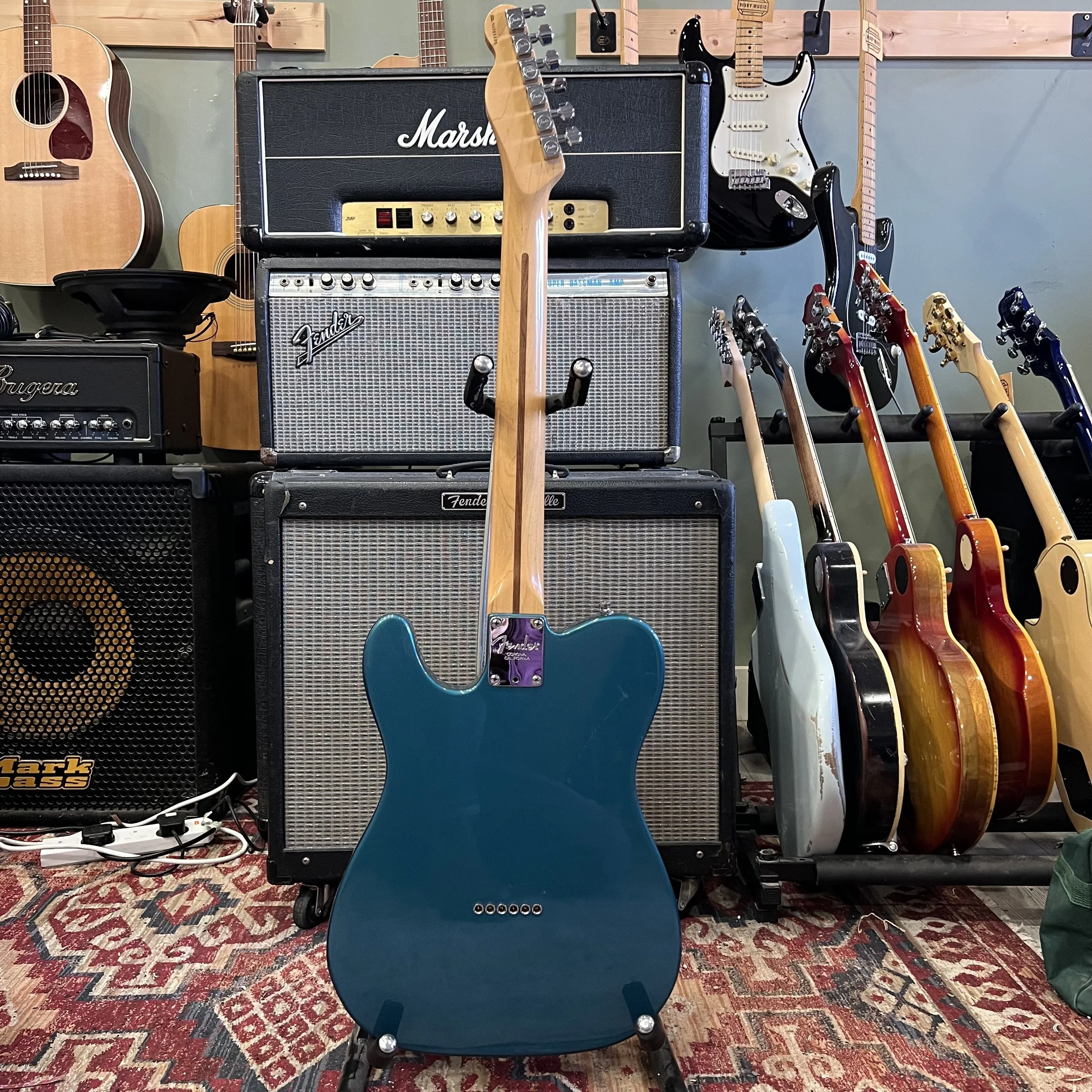 Fender-Telecaster-USA-Electric-Guitar-OceanTurquiose-06.jpeg