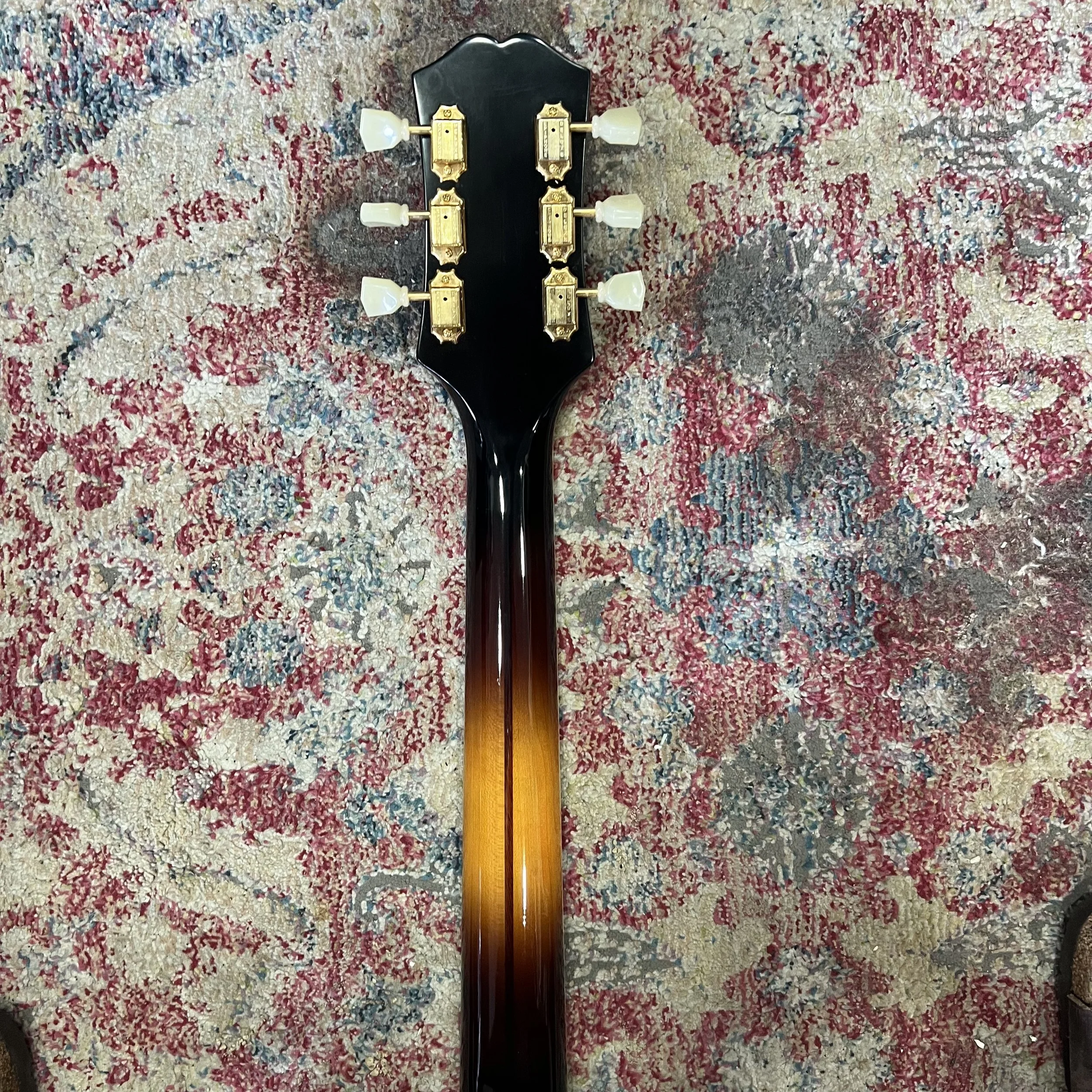 Epiphone-J200-Acoustic-VintageSunburst-010.jpeg