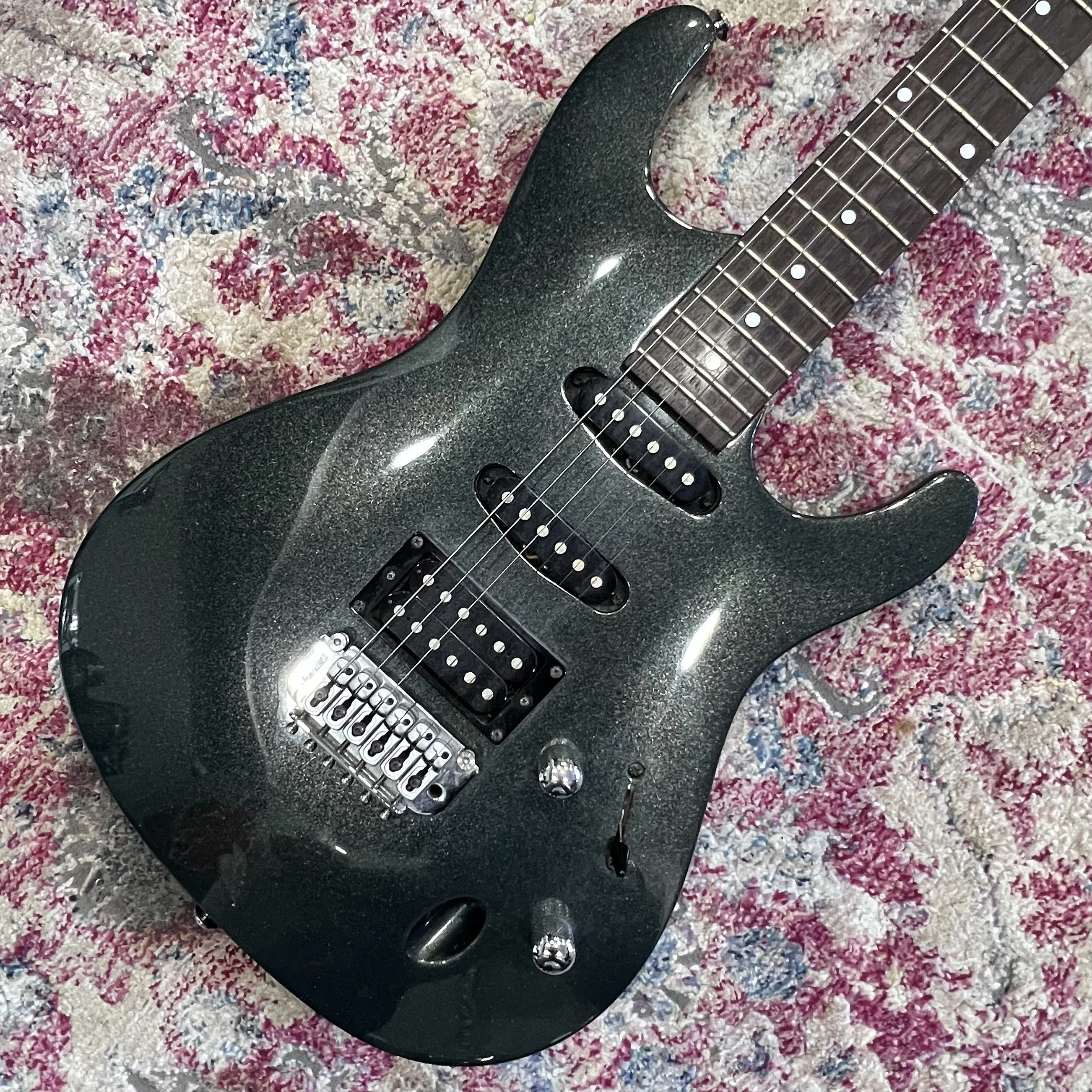 Ibanez SA Series_Cosmicgreyblack_02.jpeg