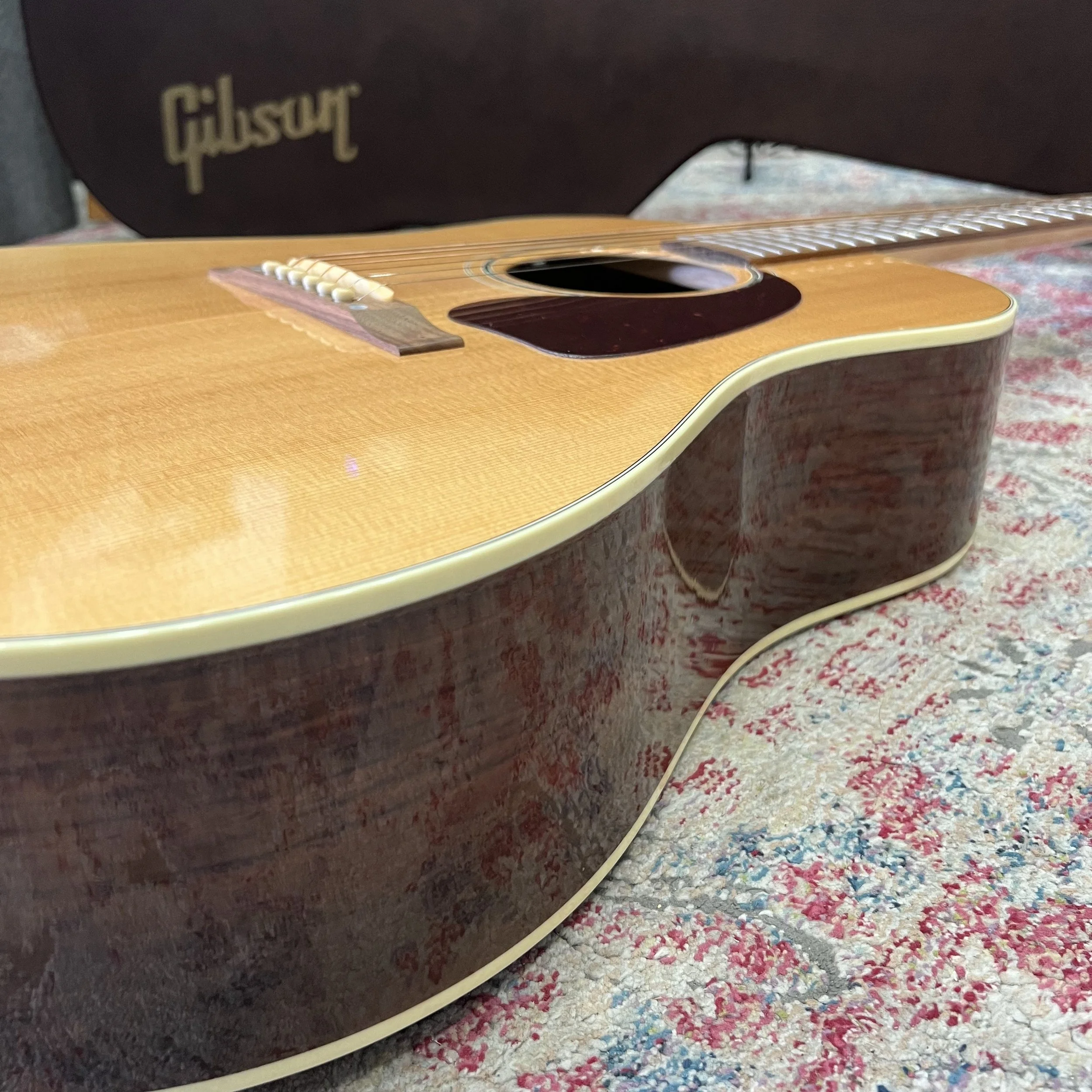 Gibson-J15-Acoustic-Guitar-Antique-Natural-03.jpeg