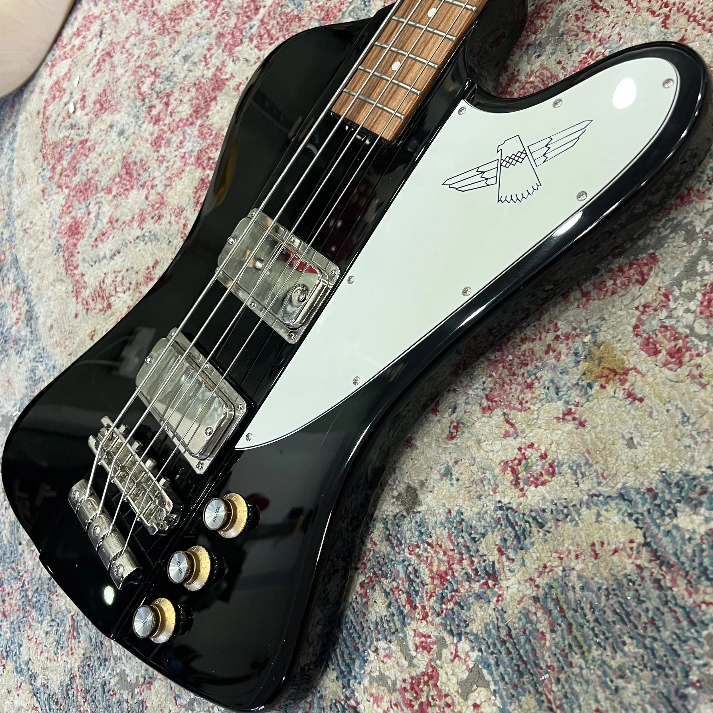 Epiphone-Thunderbird-Bass-03.jpeg