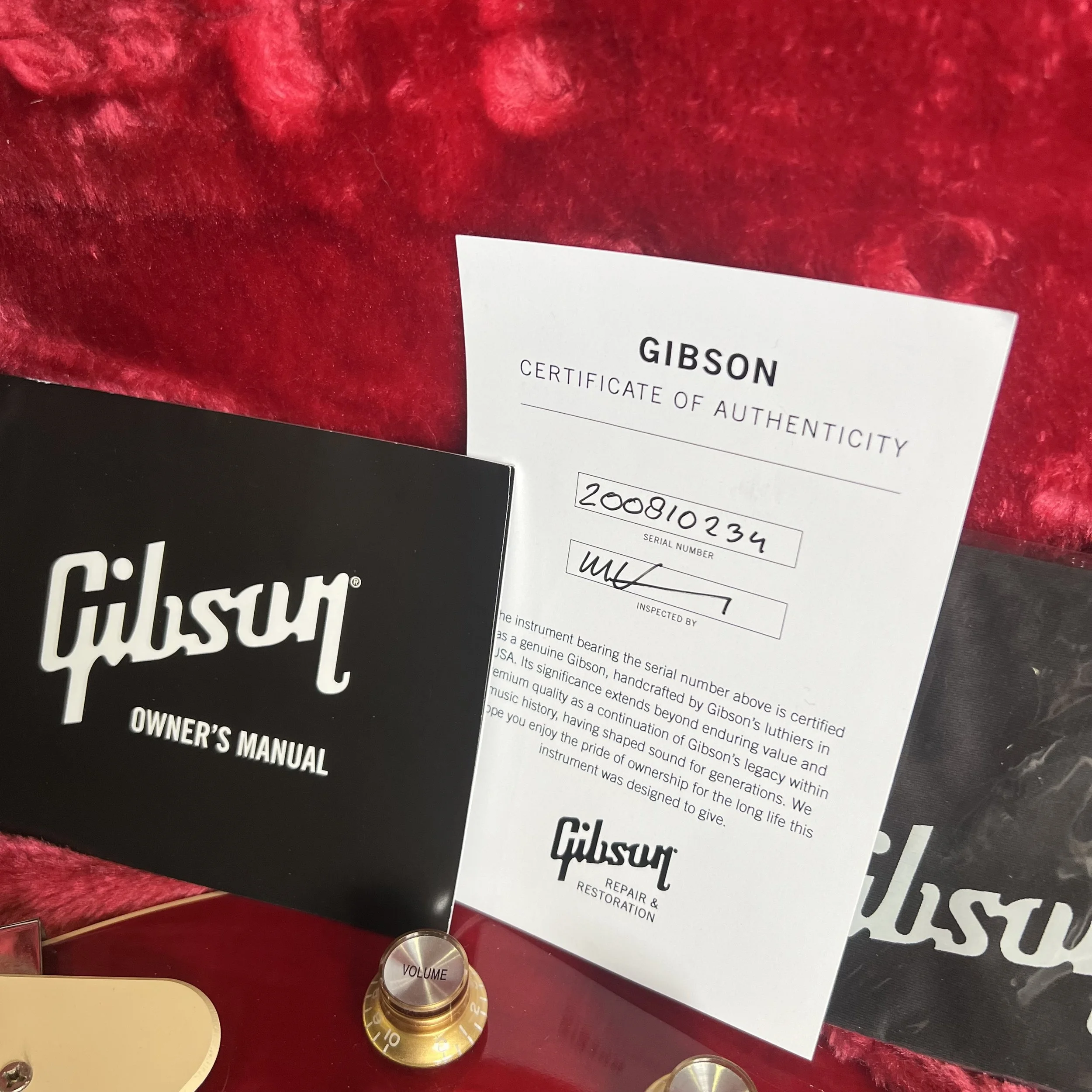 Gibson-LesPaul-Classic-Electric-Guitar-Cherry-Red-018.jpeg
