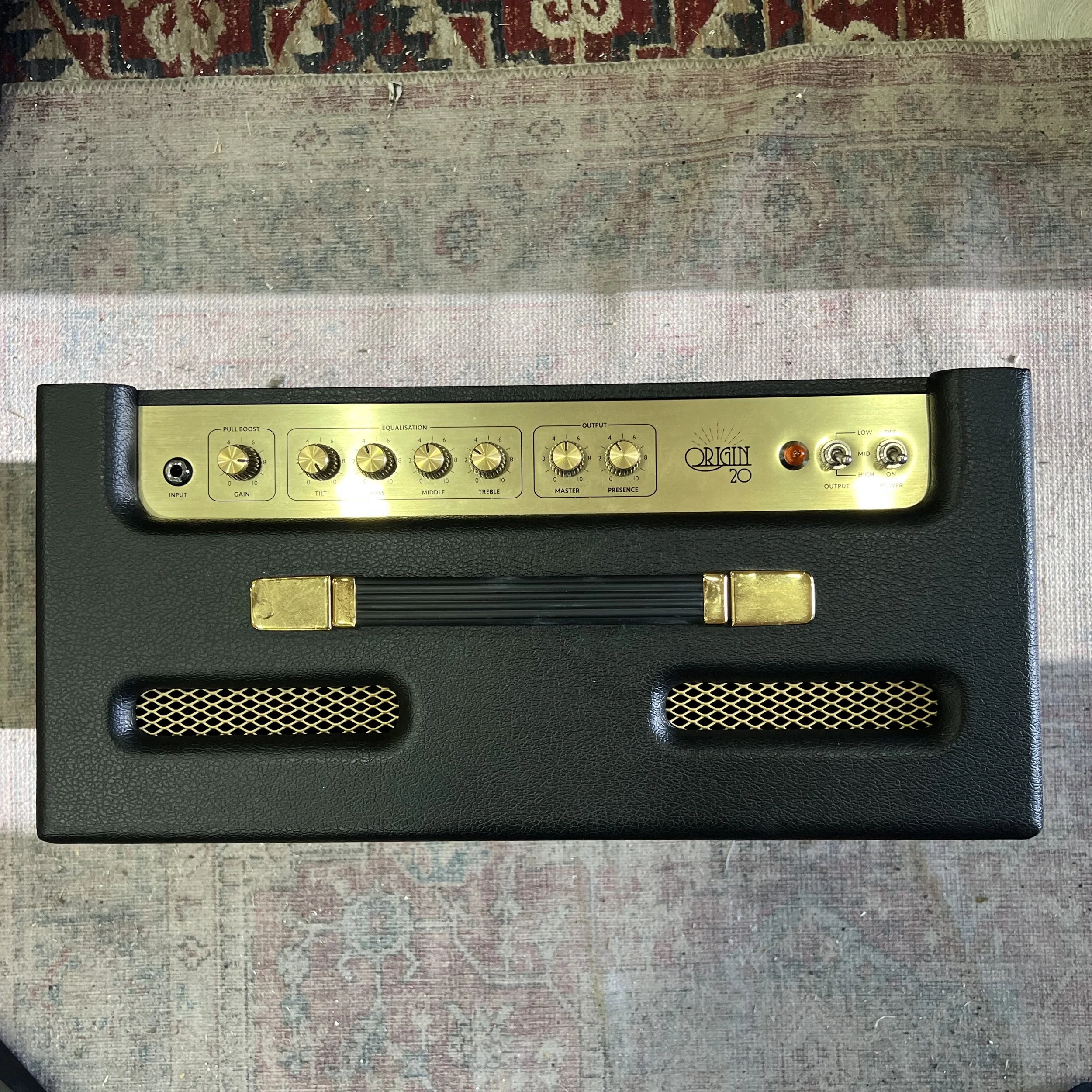 MARSHALL-Origin20-Guitar-Amp-05.jpeg