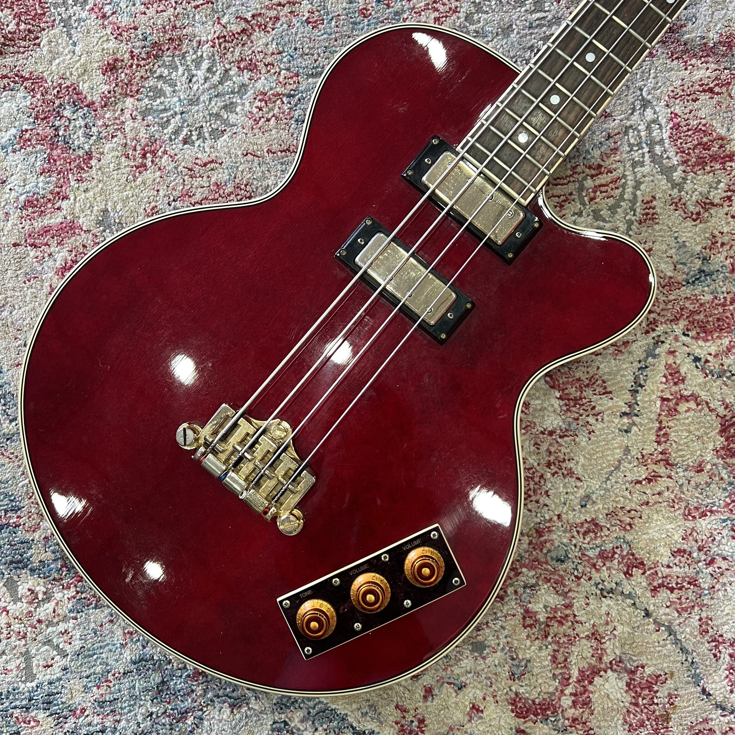 EpiphoneAllenWoodyWildKatWineRed_02.jpeg