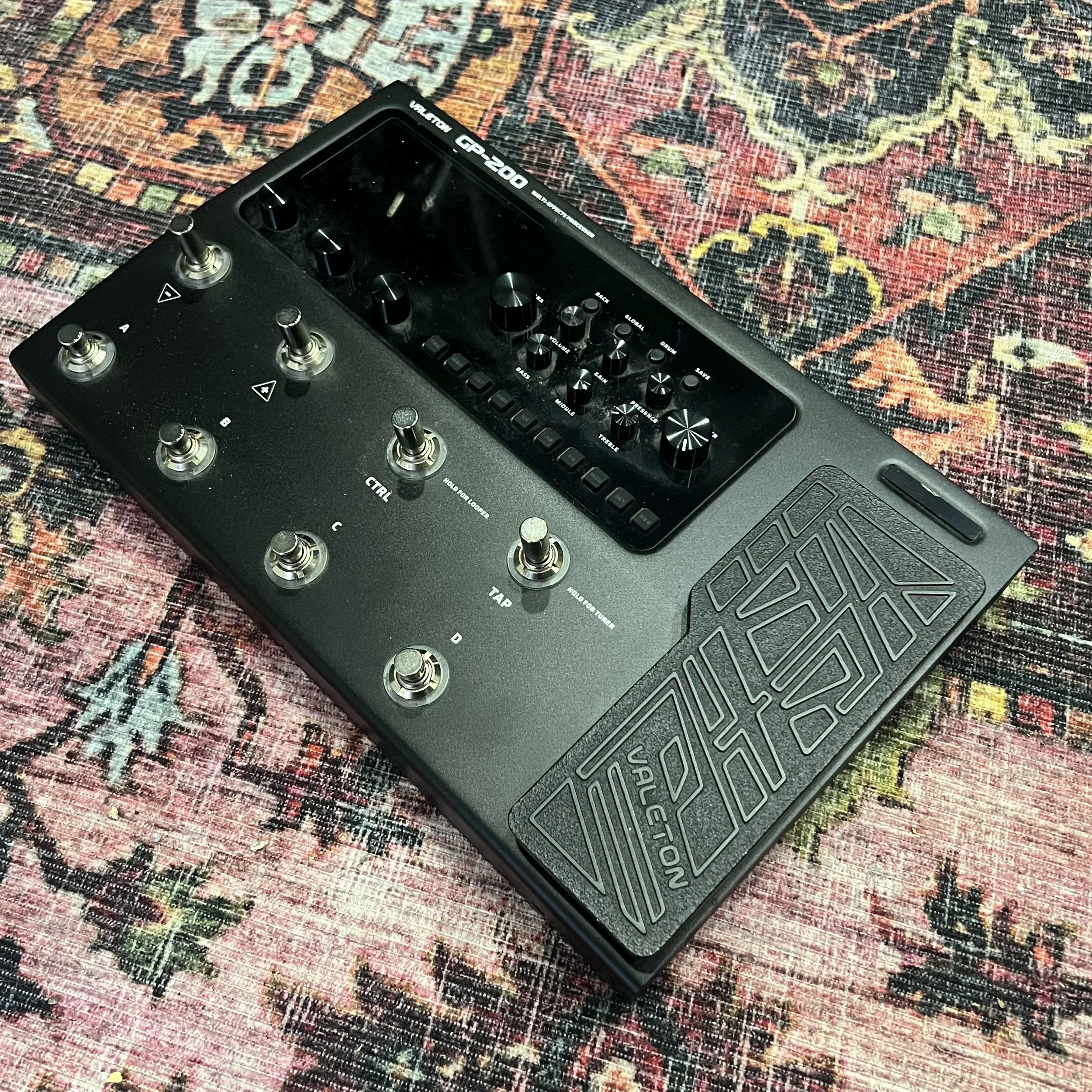 Valeton-GP200-Multieffects-Processor-05.jpeg