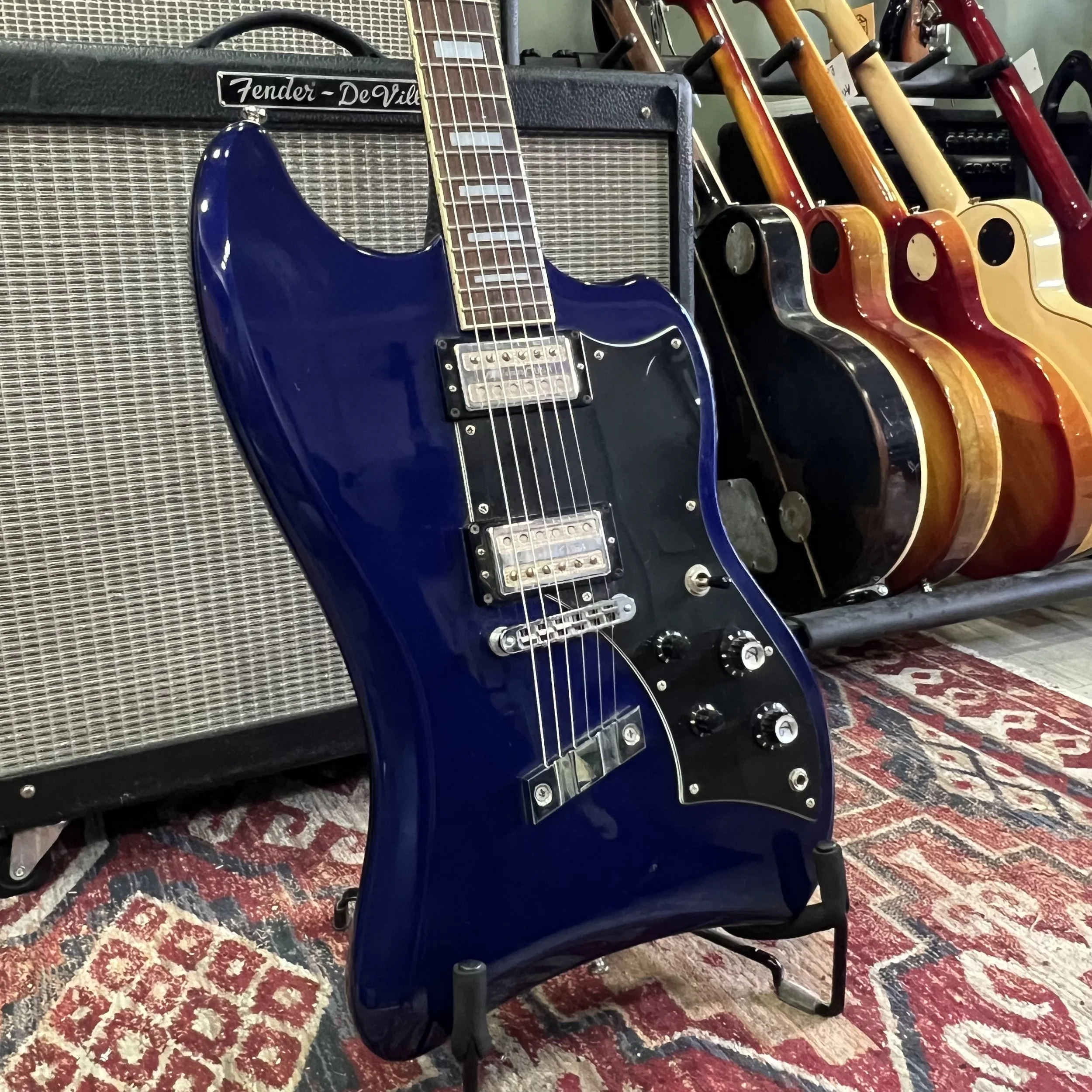 DeArmond-Electric-Guitar-Blue-02.jpeg