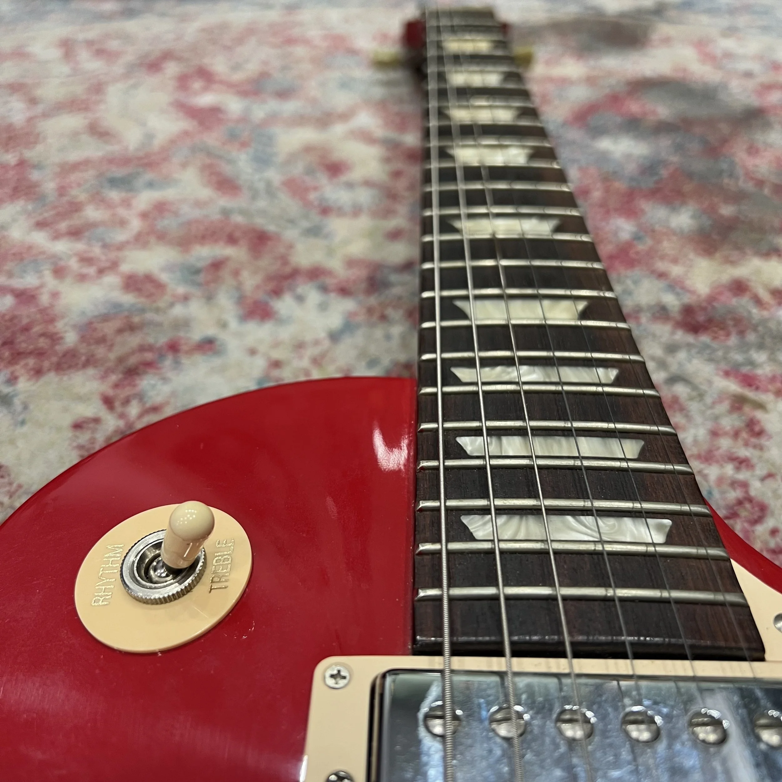 GibsonLesPaulStudioRed_07.jpeg