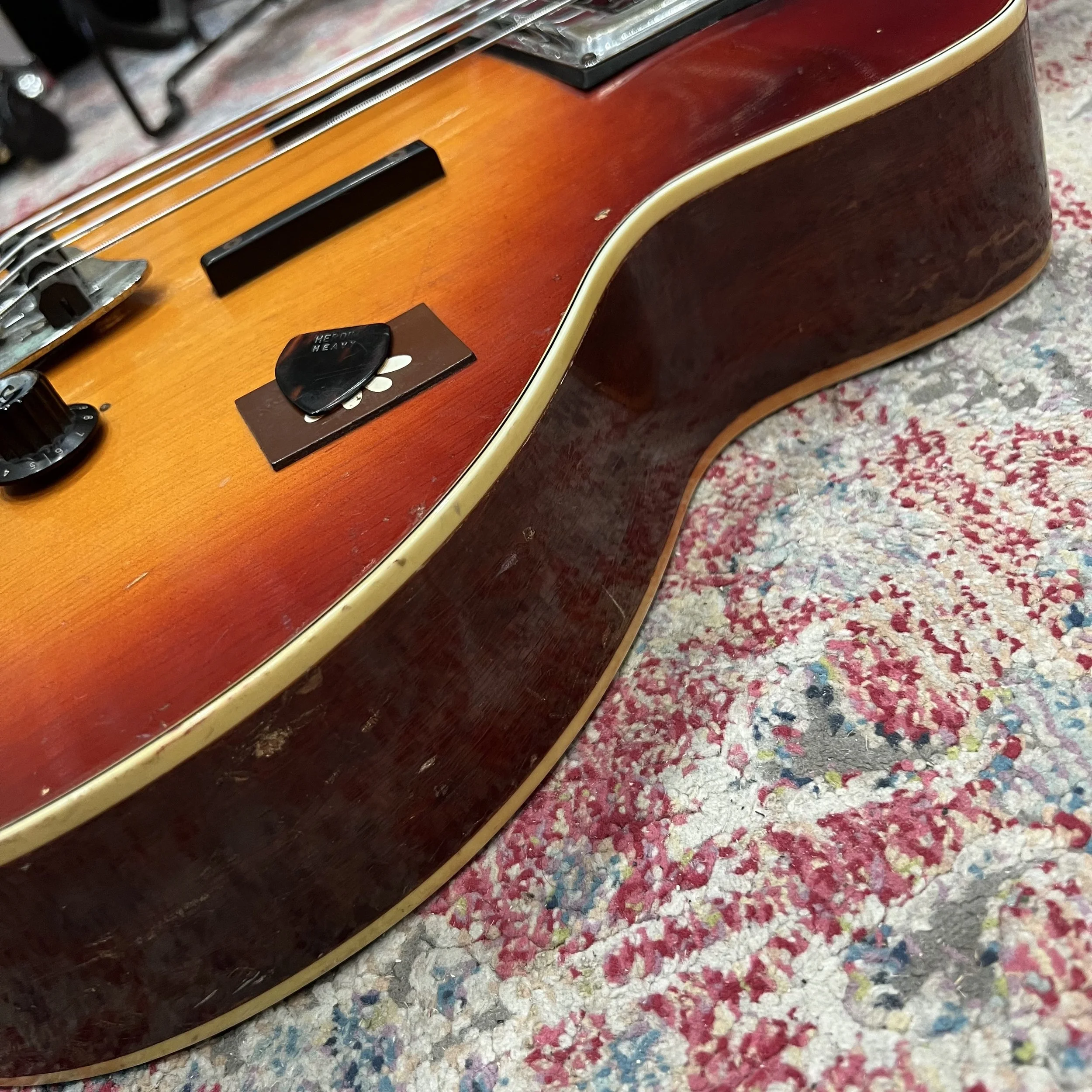 Guild-MK85-Mark1-Electric-Bass-Guitar-Sunburst-015.jpeg