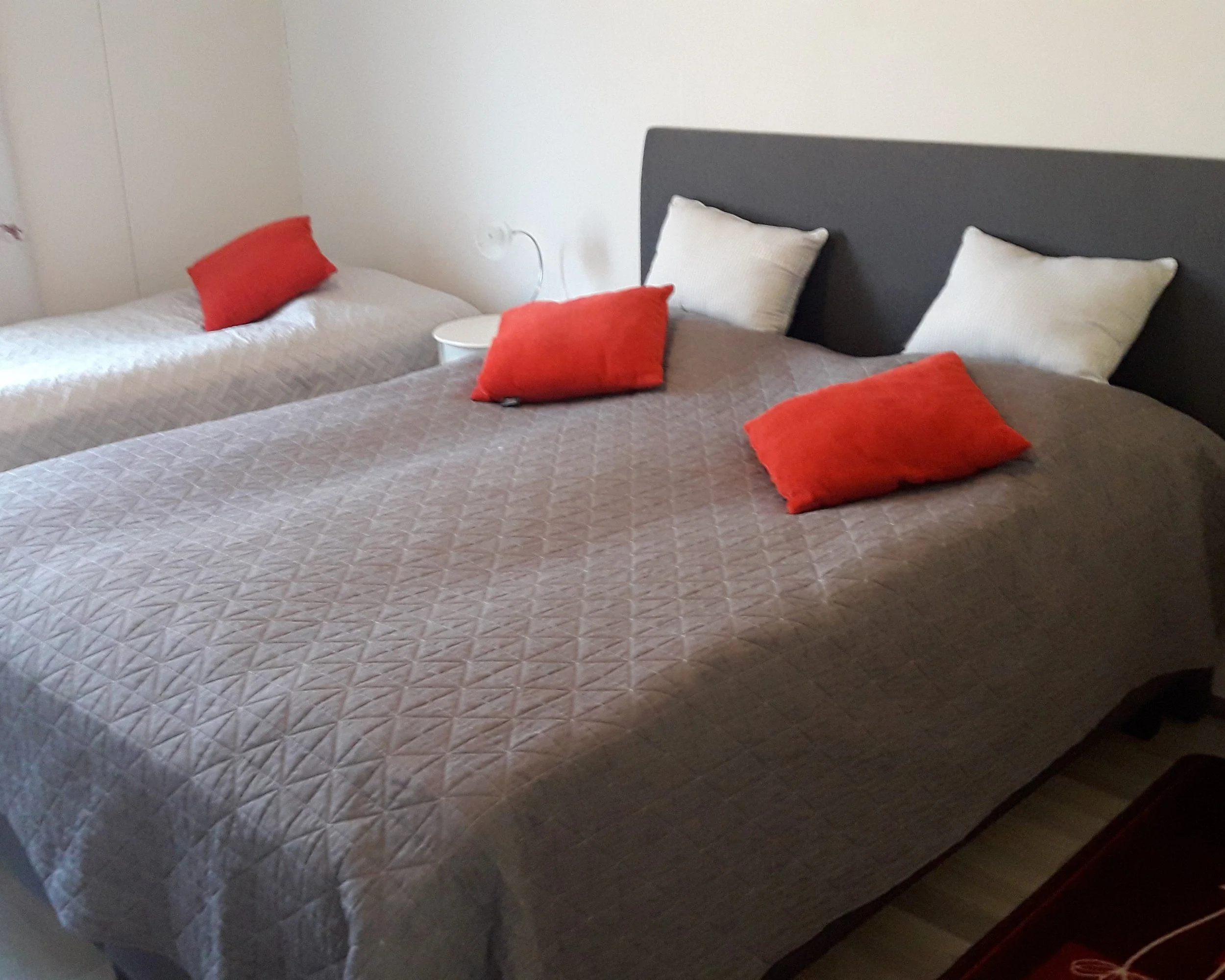 kolmio parisänky uusi.jpg