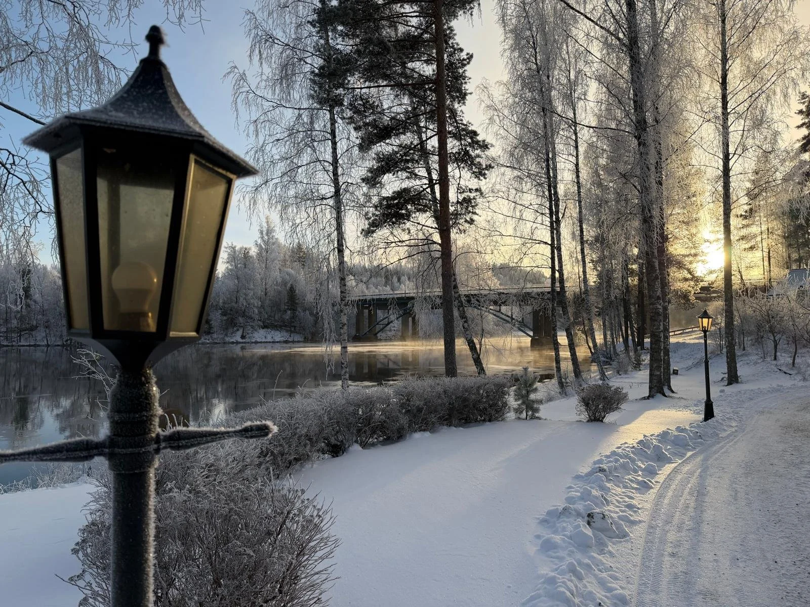 Juhlapaikka veden äärellä Lahti