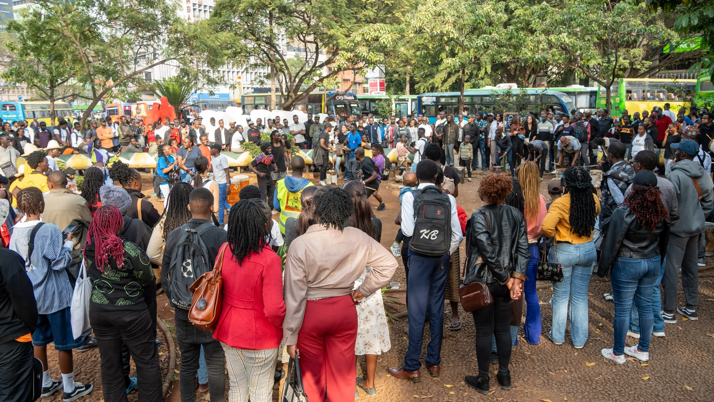 Street performance in Nairobi CBD 6.jpg