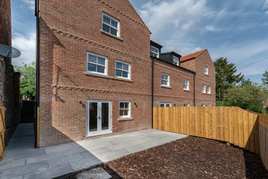 Cannon Court Outside