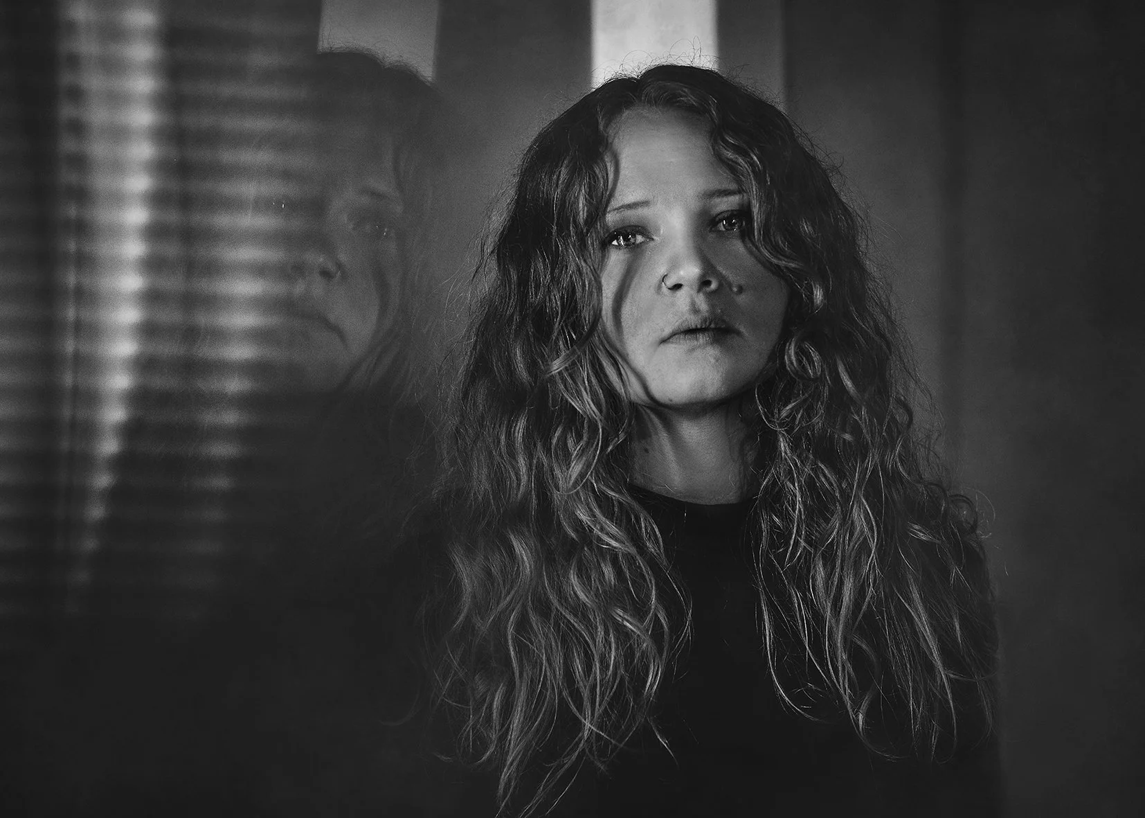 Magda Novels intimate solo performance 