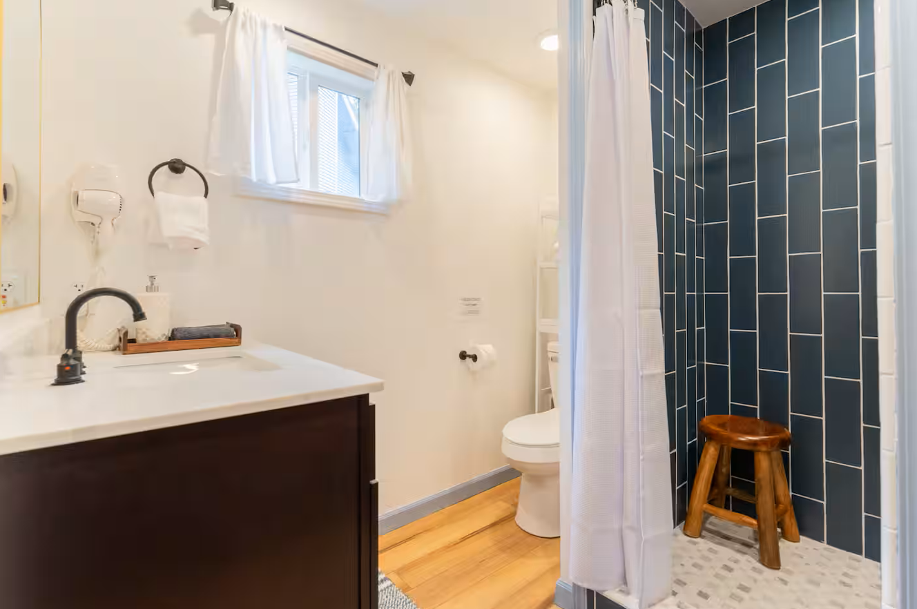 Garage Bathroom.png