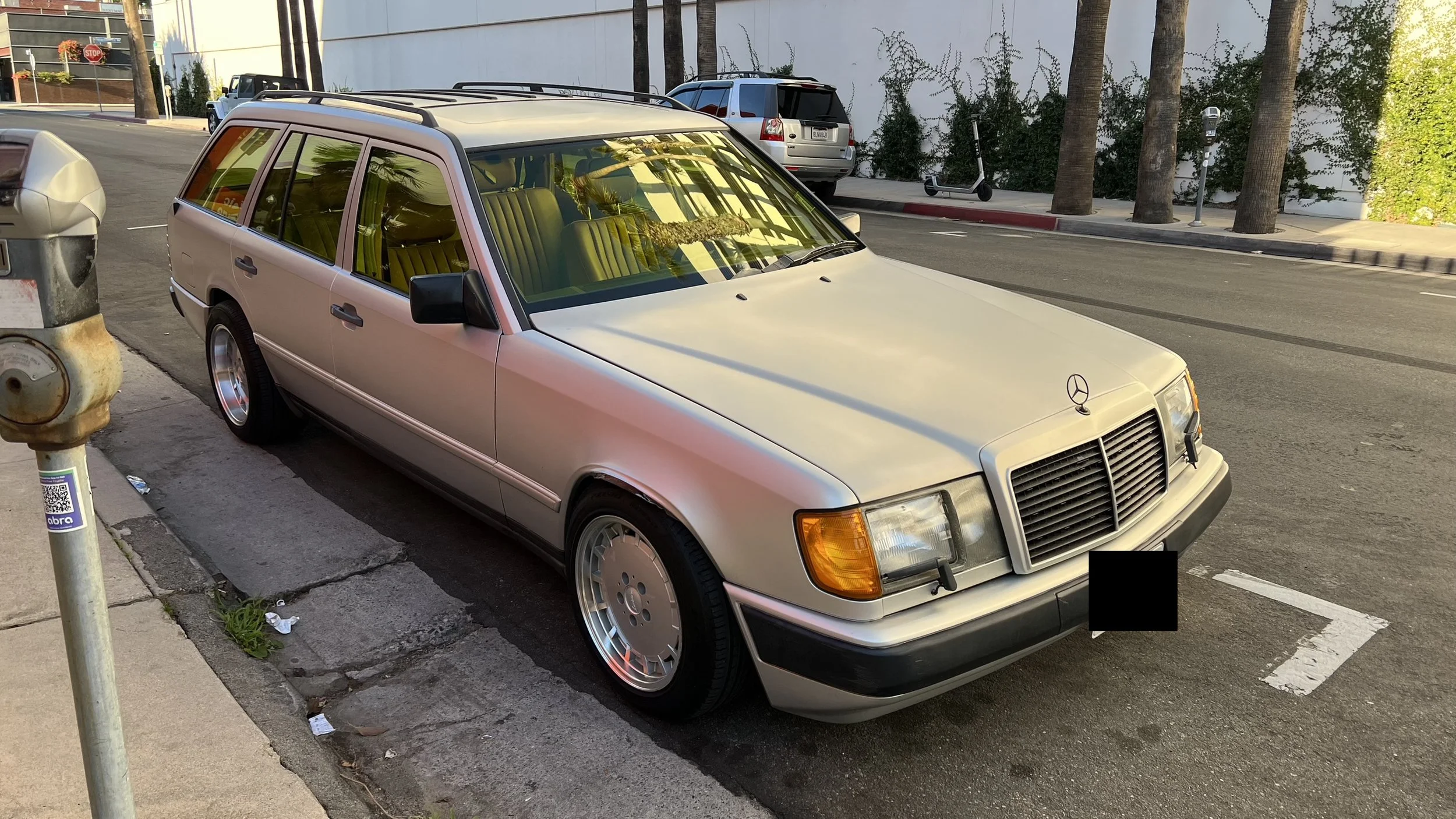 830Wednesday_Mercedes_300TD_Wagon_s124_original_4.jpg