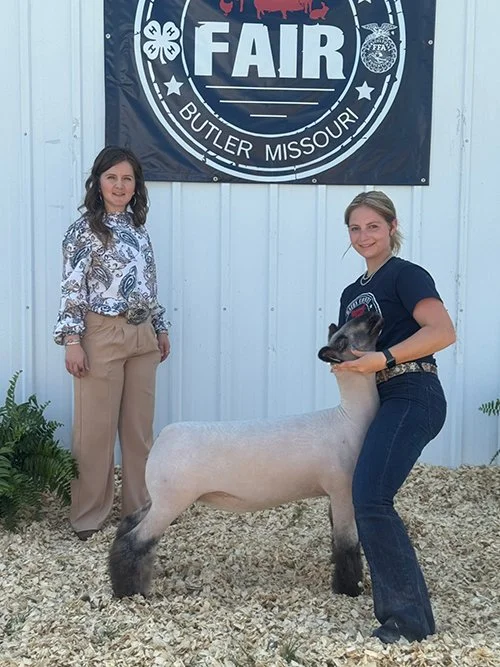   Miranda Foster  
Reserve Champion Market Lamb 
Bates County Fair 
Bred by Crystal Farms