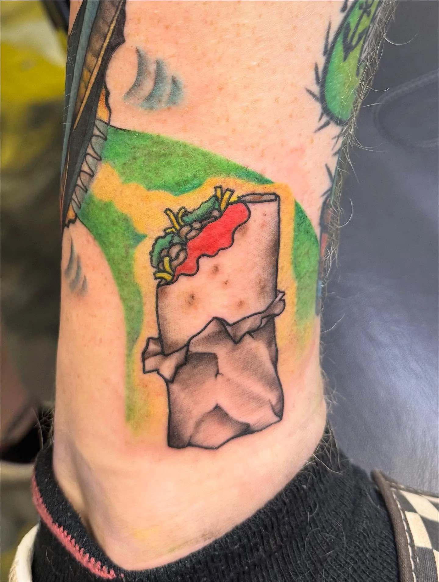 Brito #uraineumtattoos #burritos🌯 #tattoo #spacecraft