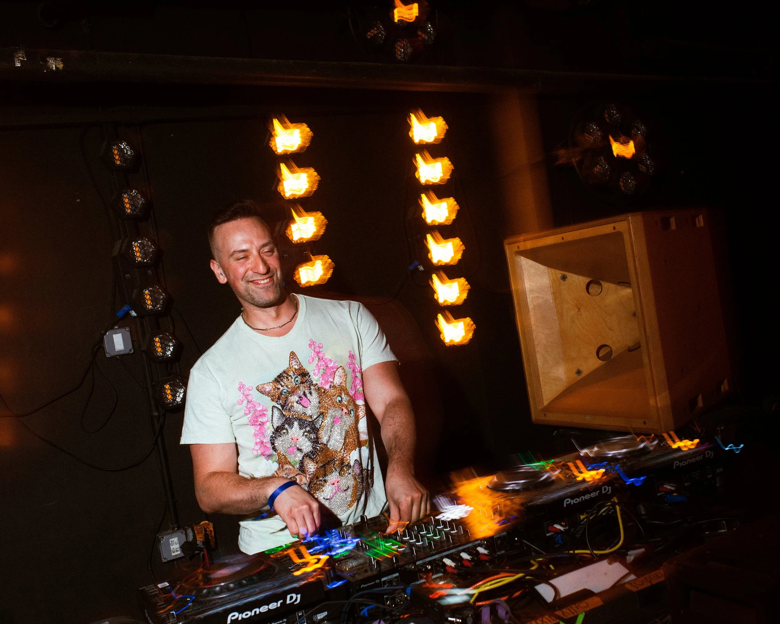 Ultramaroon_4.8.26_NYC_RolandFitz-41.jpg