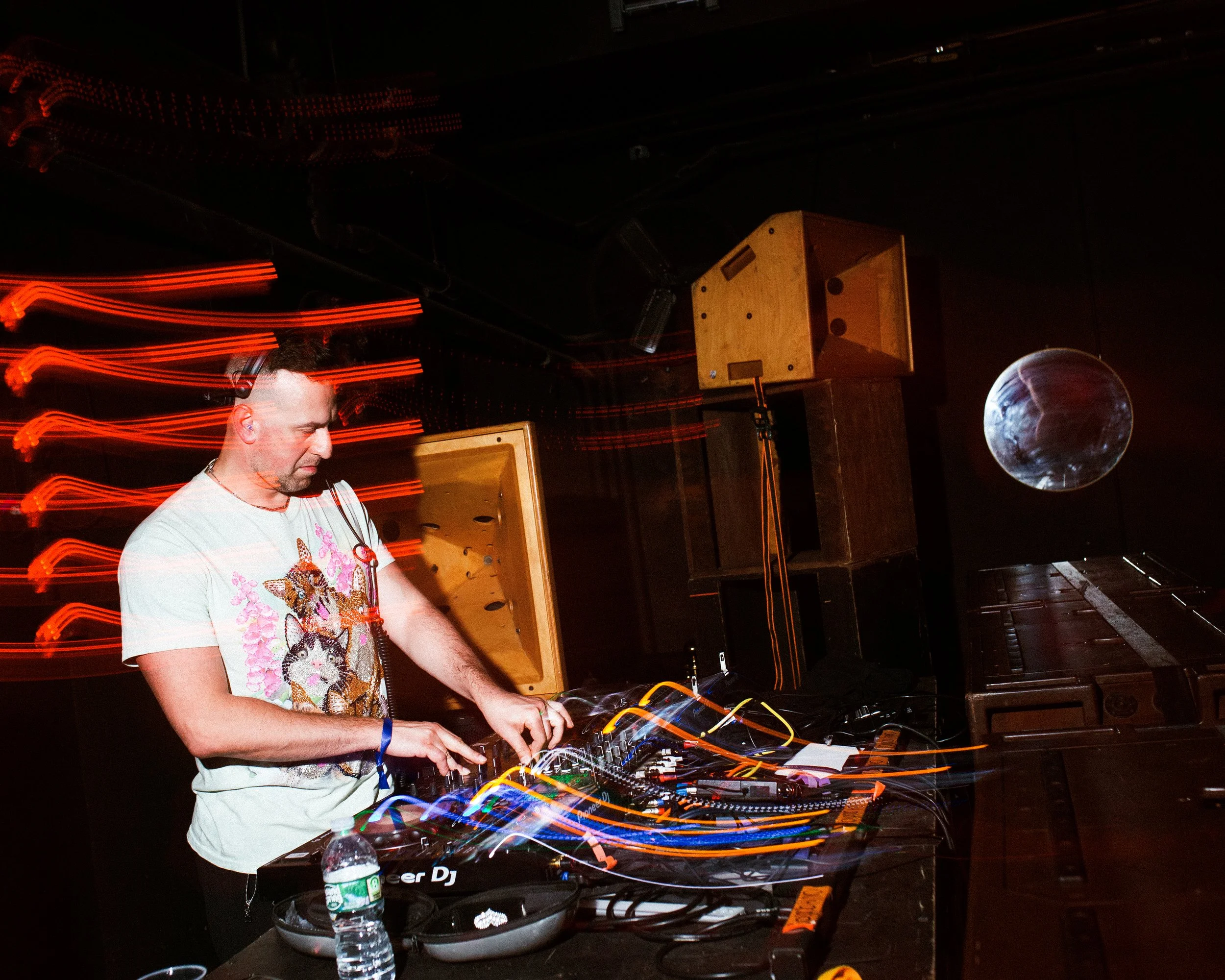 Ultramaroon_4.8.26_NYC_RolandFitz-66.jpg
